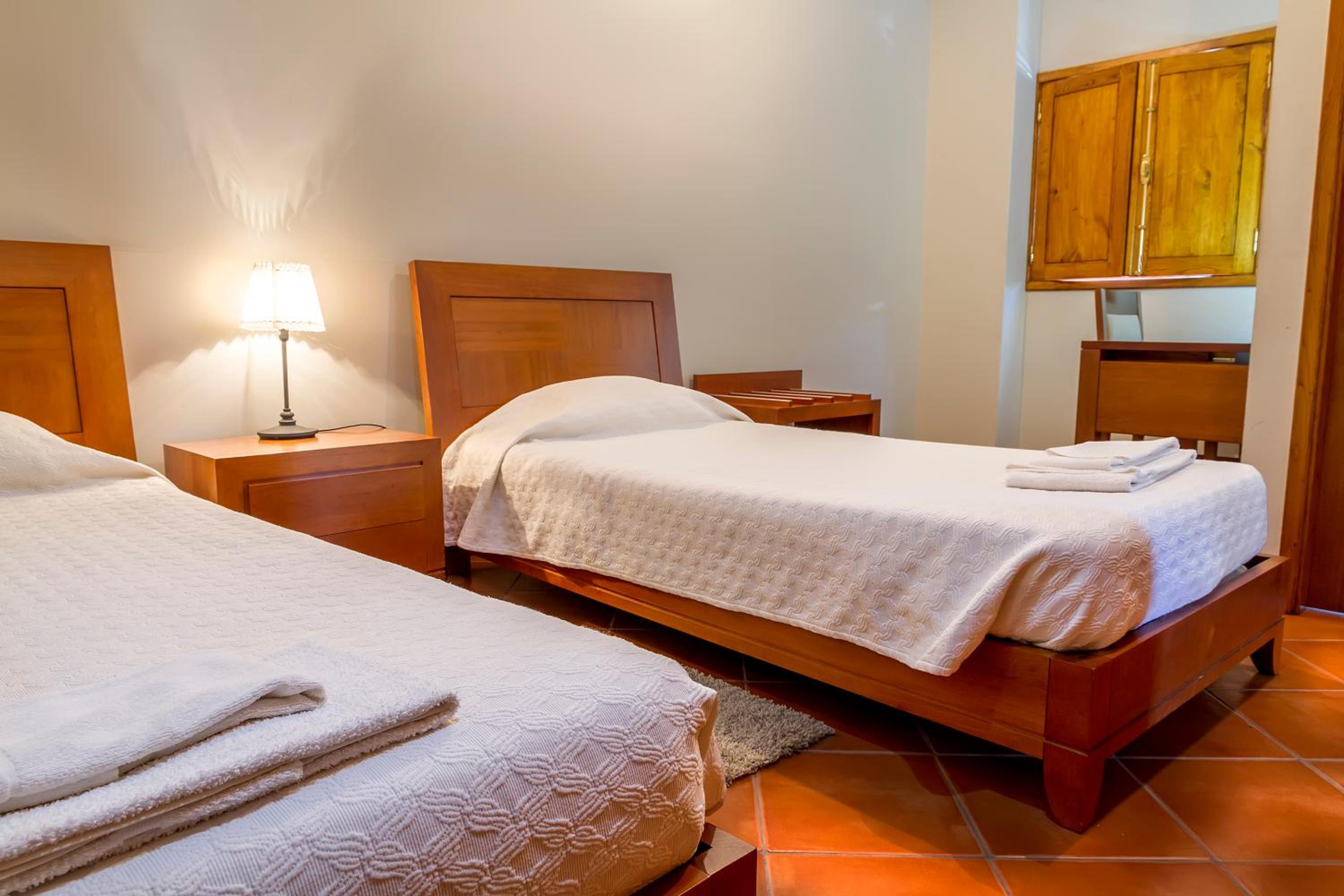 Double or Twin Room with Private Bathroom - Photo 1