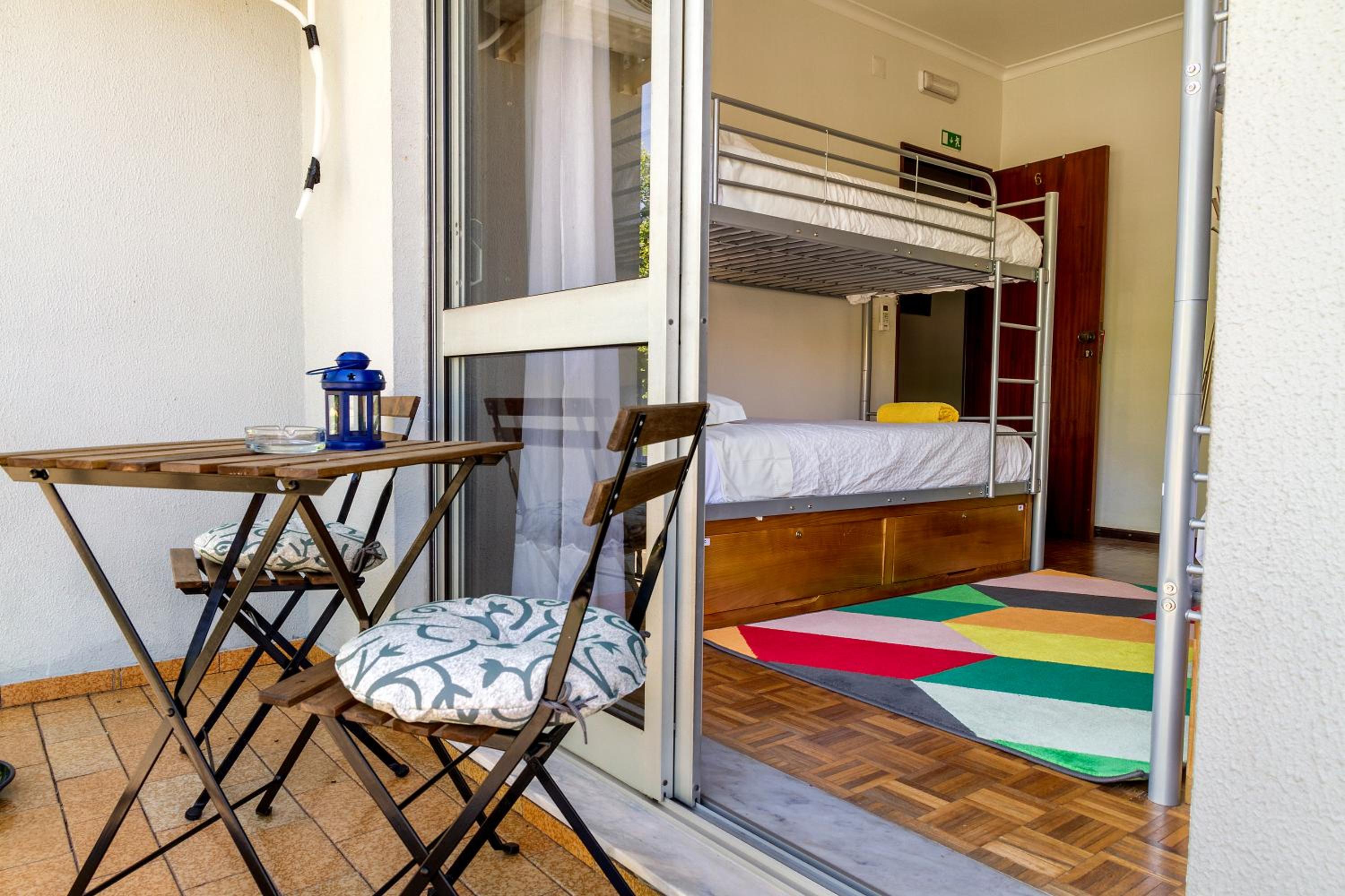 Quadruple Room with Balcony - Photo 3