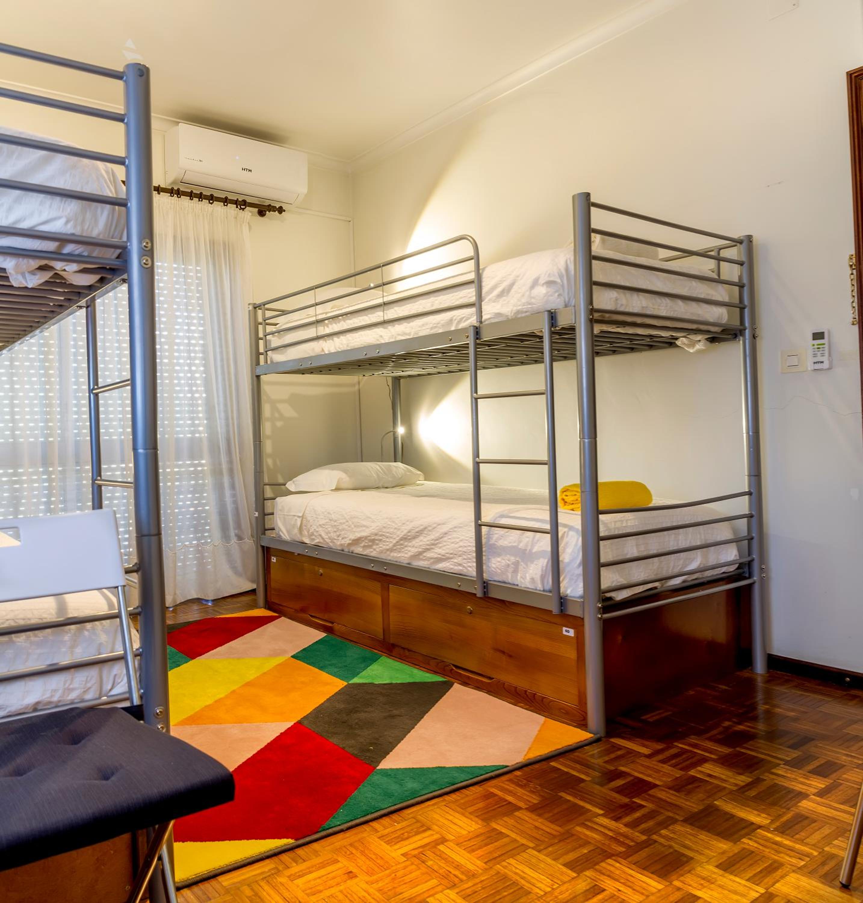 Quadruple Room with Balcony - Photo 2