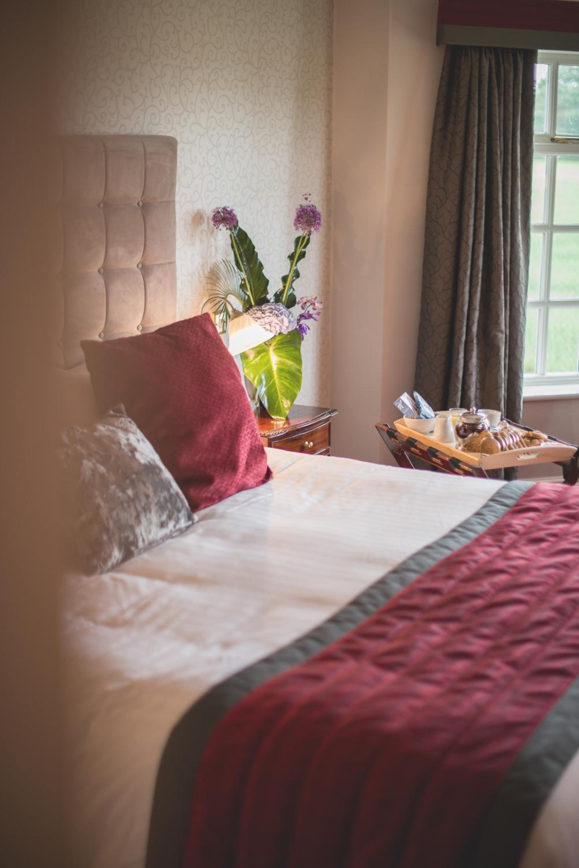 Executive Double Or Twin Room With 8 Days Parking	 photo 3