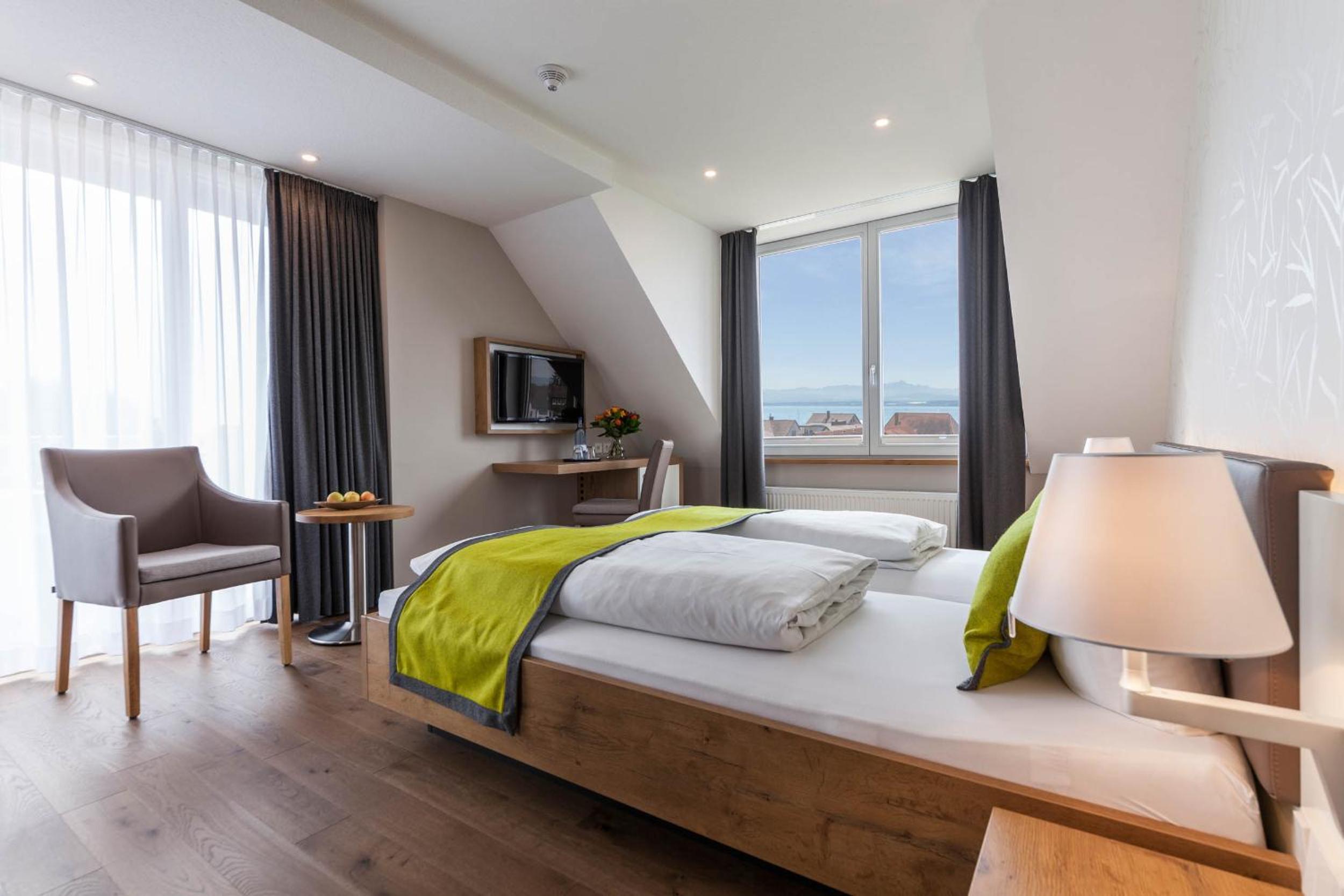 Double Room with Balcony and Lake View photo 1