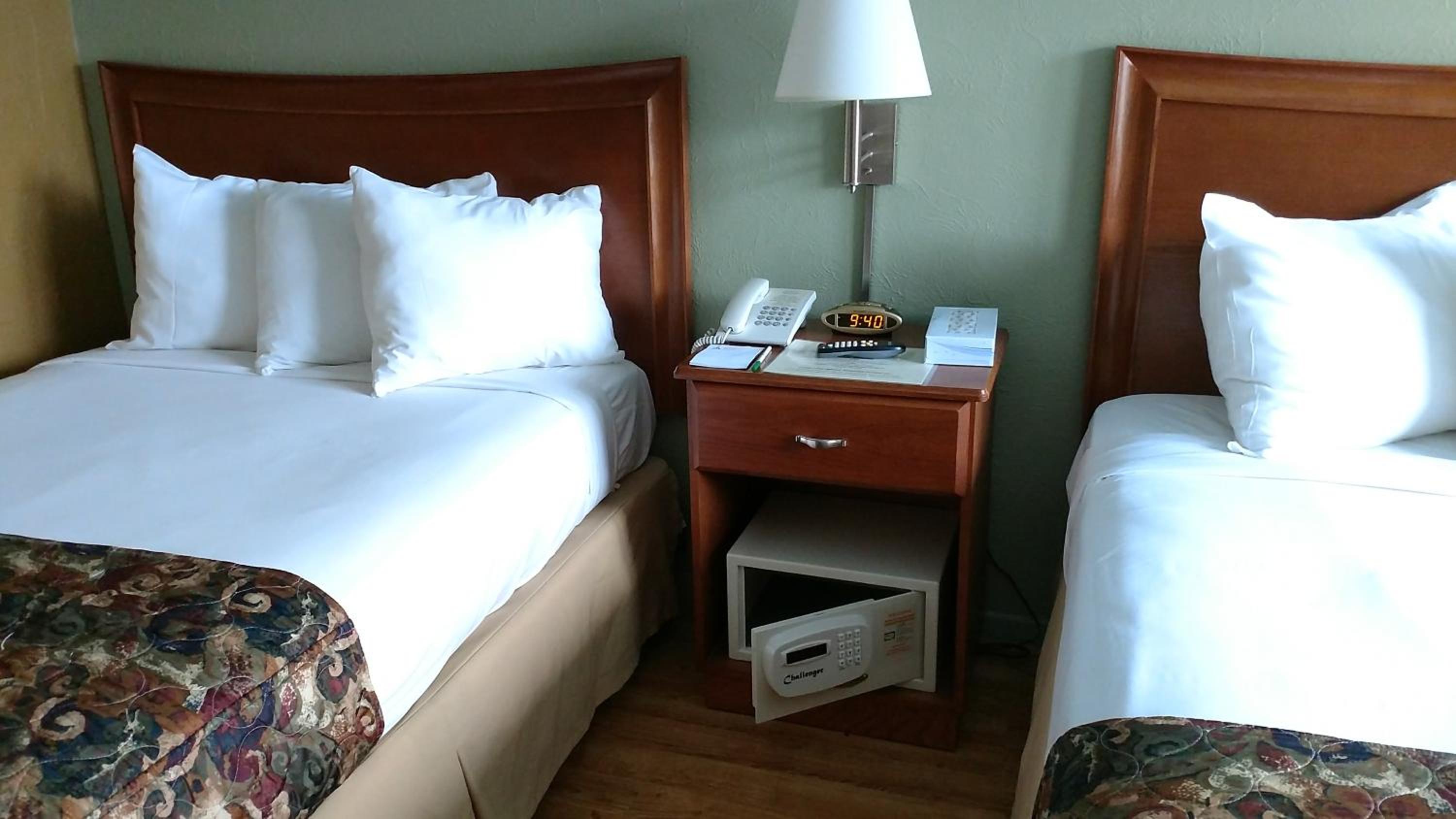 Double Room With Pool View photo 3
