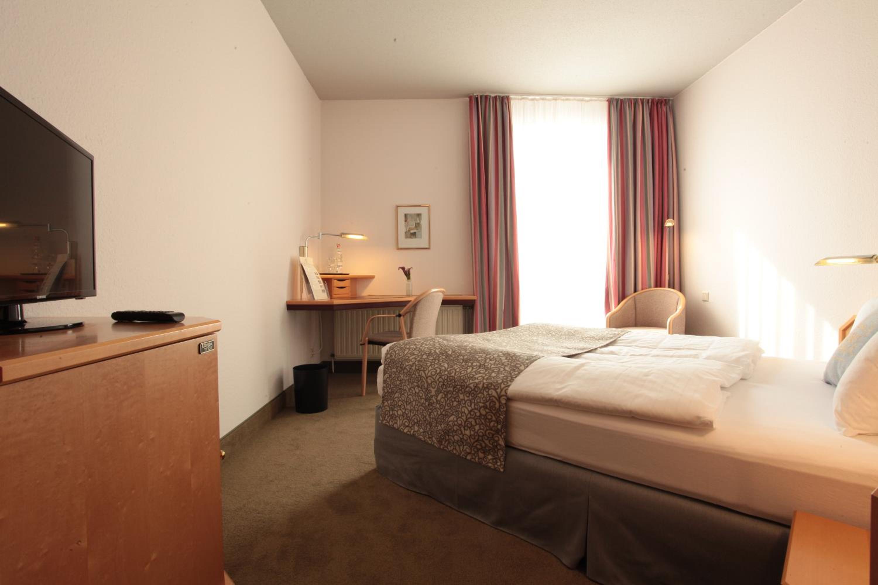Classic Double Room - Photo 7