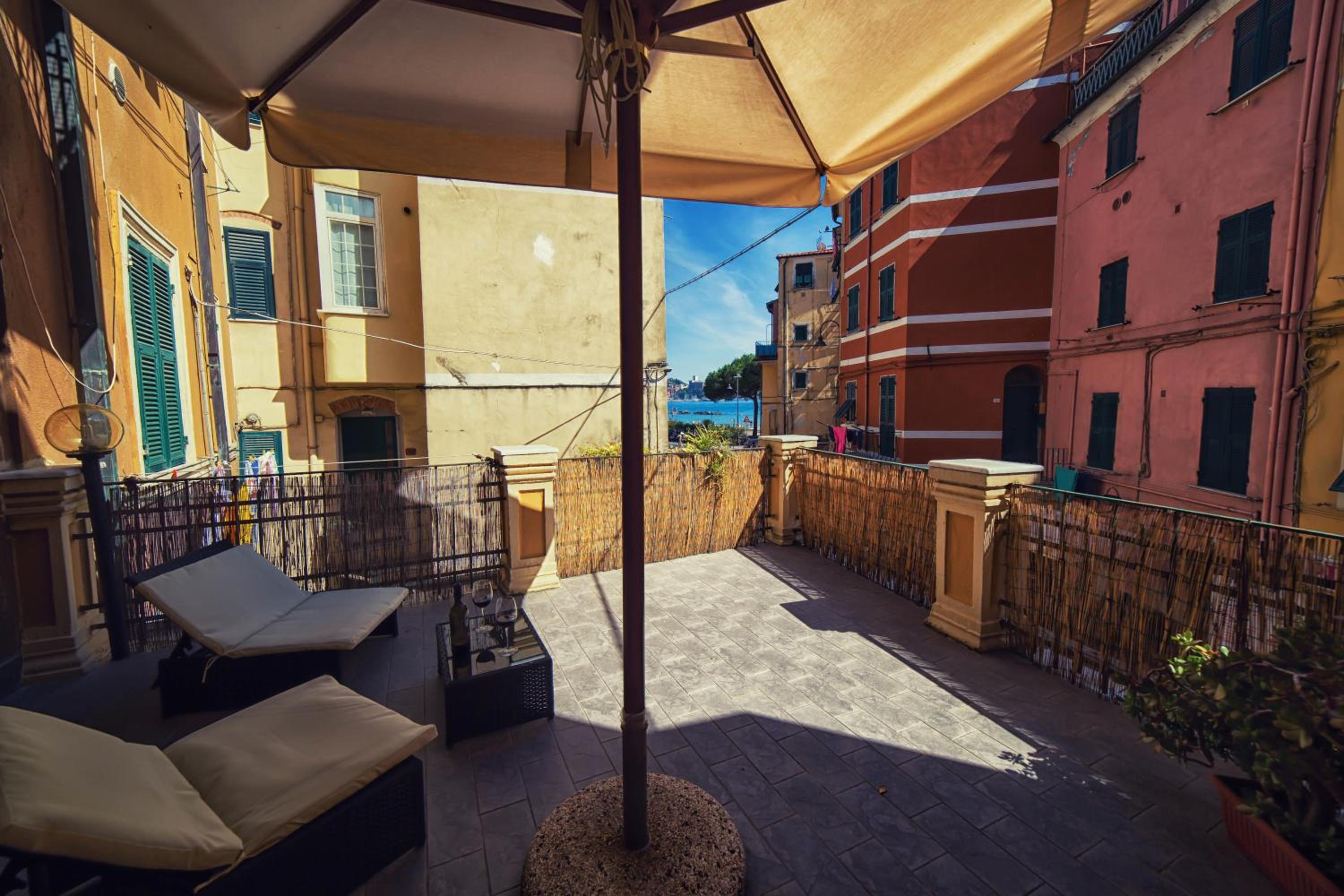 Superior Double Room with Sea View - Photo 2