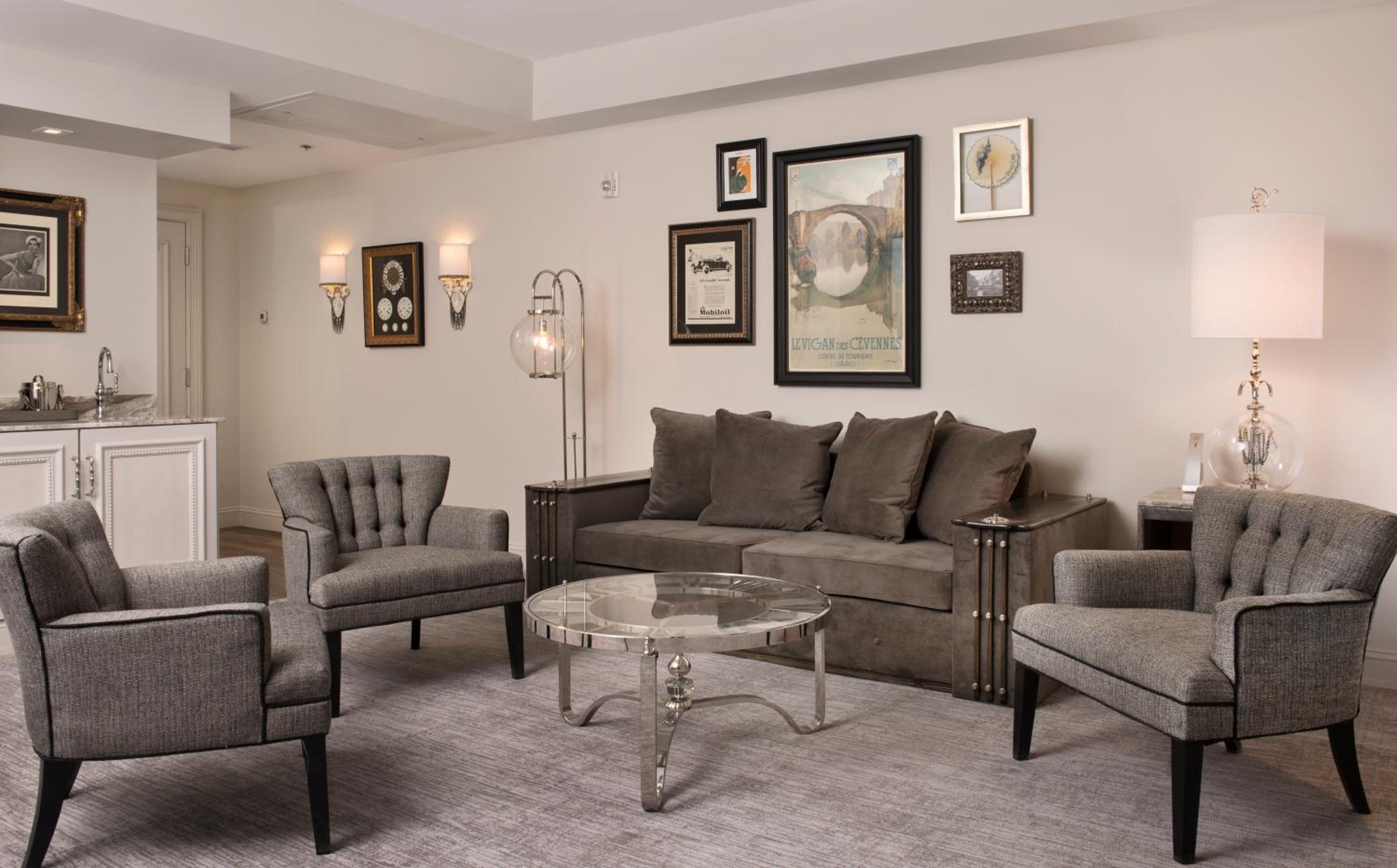 Executive Queen Suite