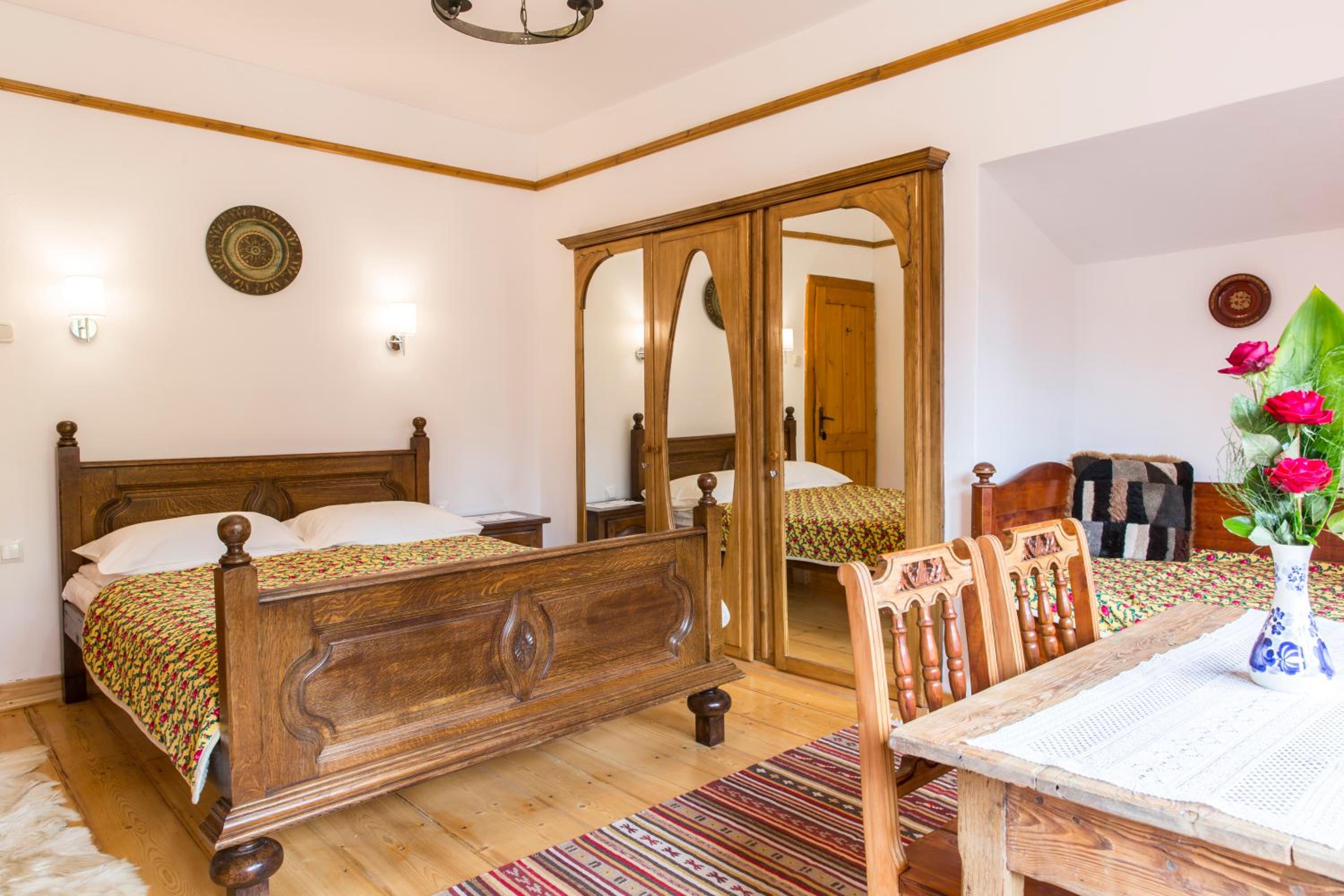 Quadruple Room with Balcony - Photo 1