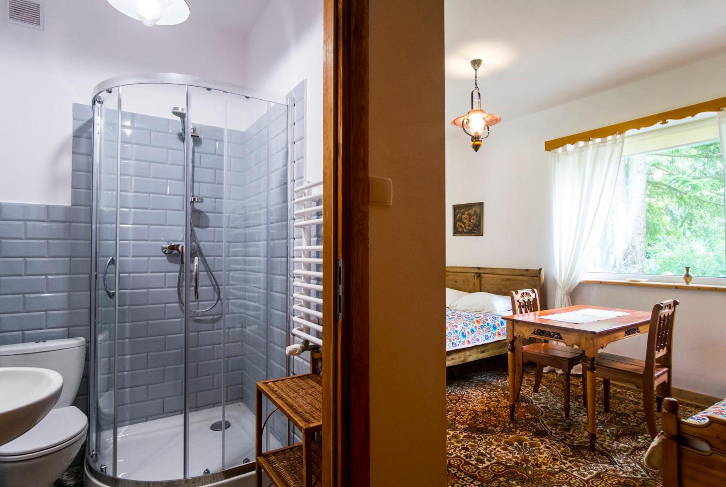 Triple Room with Private Bathroom - Photo 3