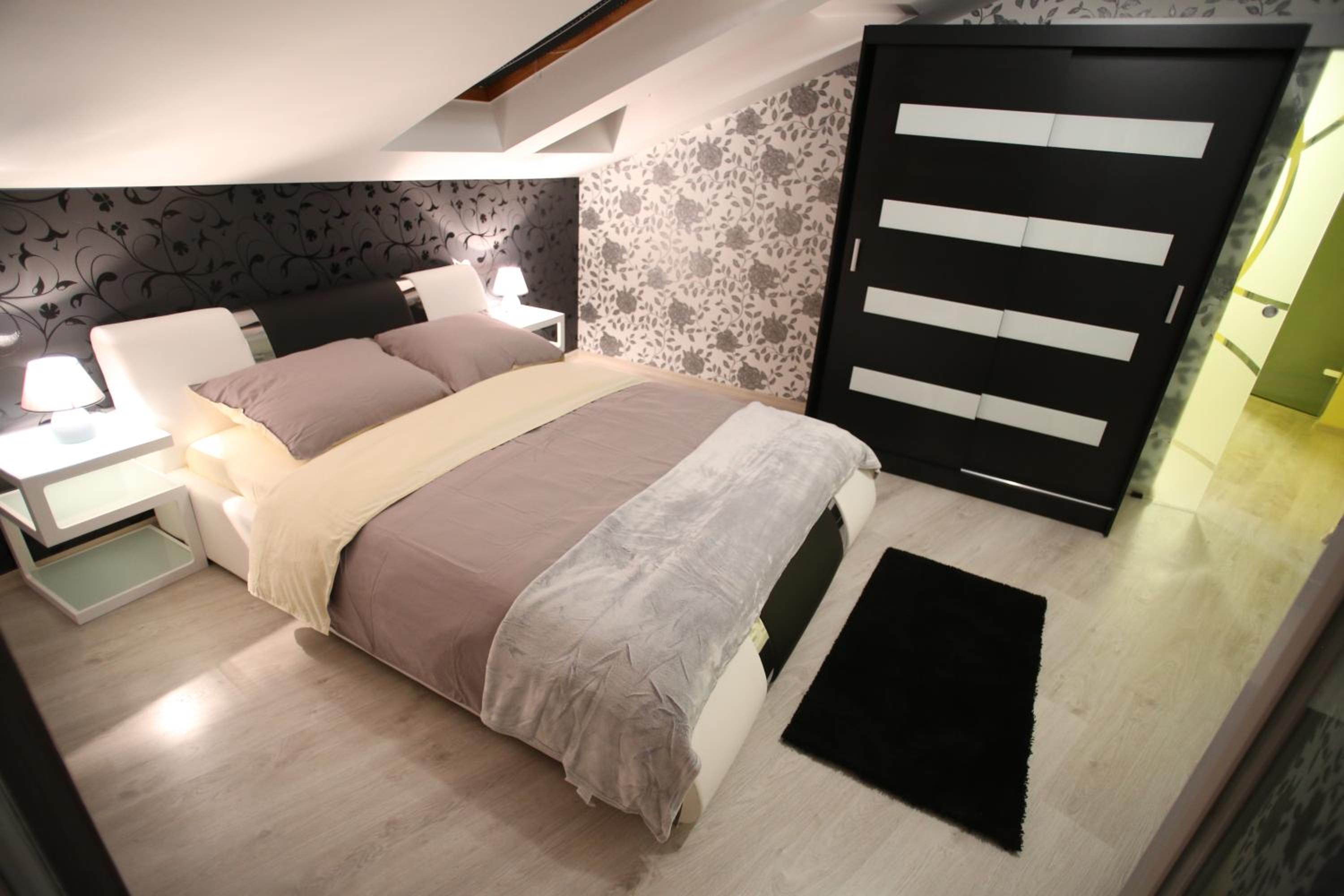 Deluxe Apartment - Photo 1