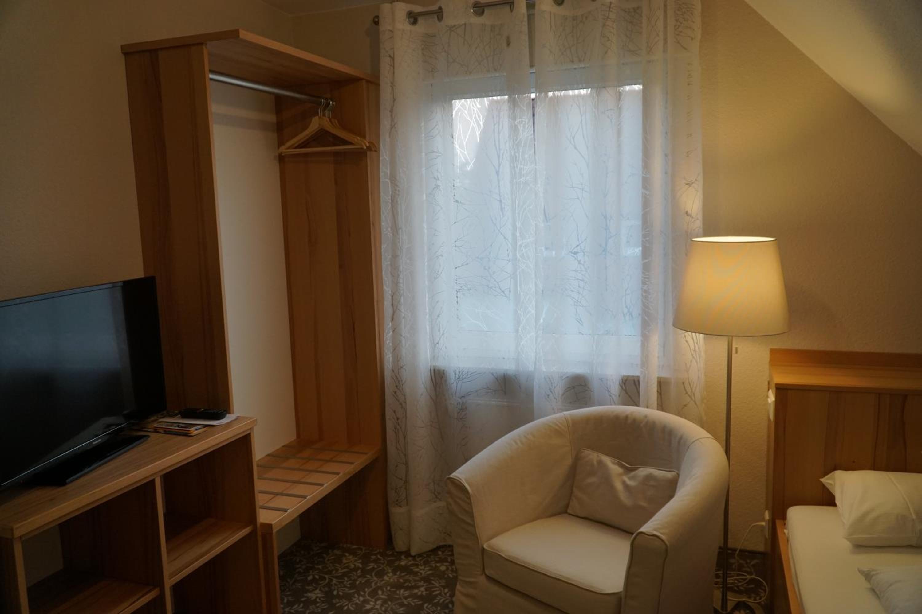 Single Room photo 2