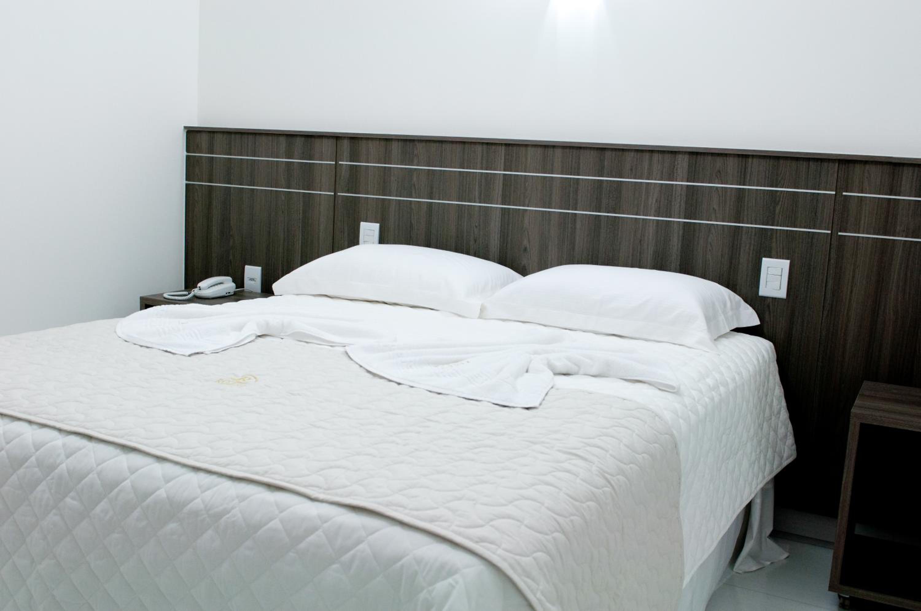 Deluxe Double Room with Double Bed photo 2