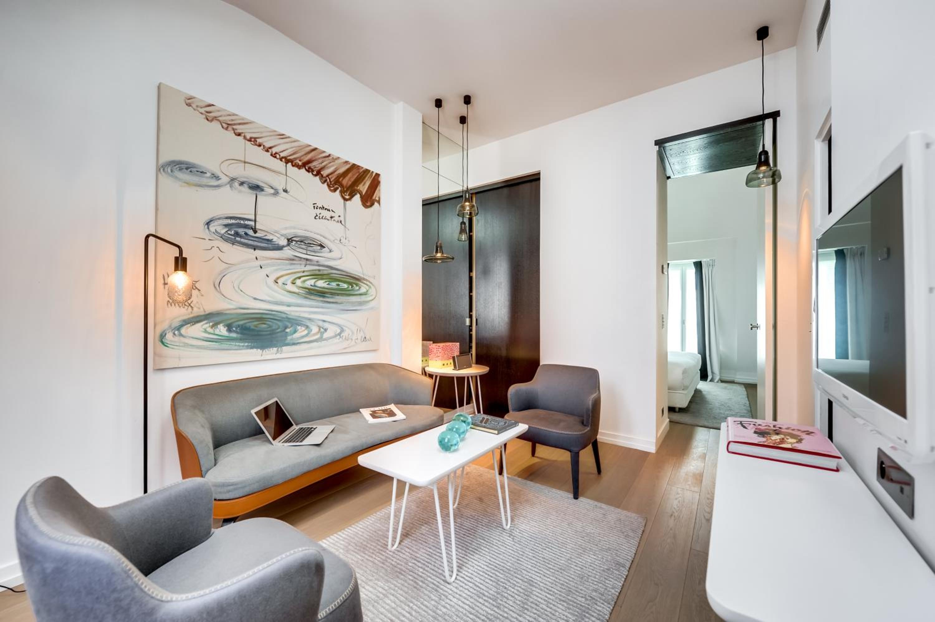 Suite photo 1