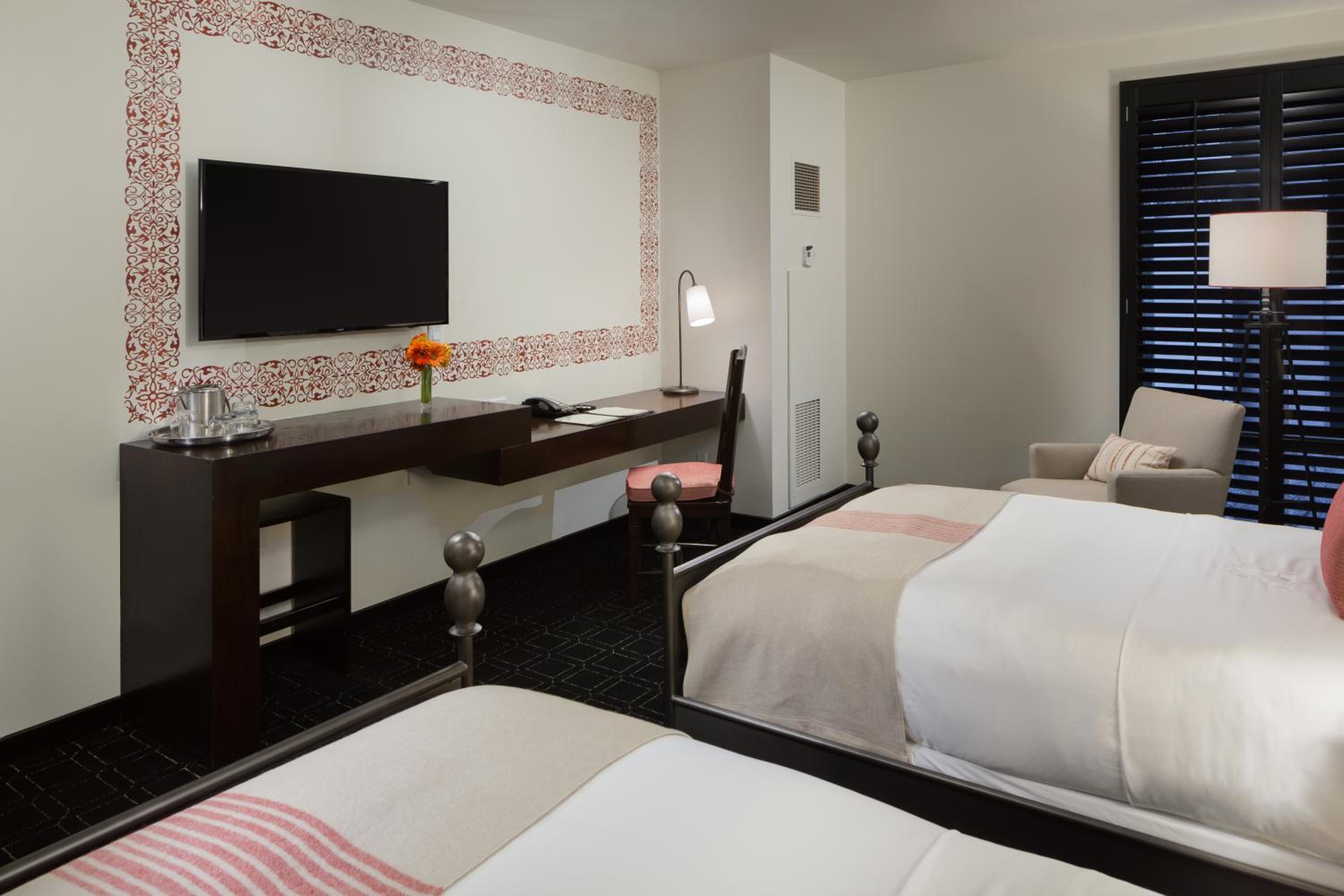 Double Room with River View - Photo 3