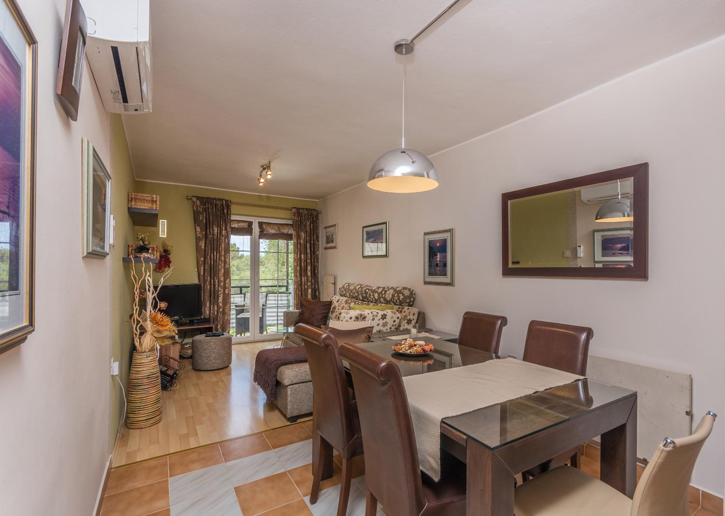 One-Bedroom Apartment with Balcony