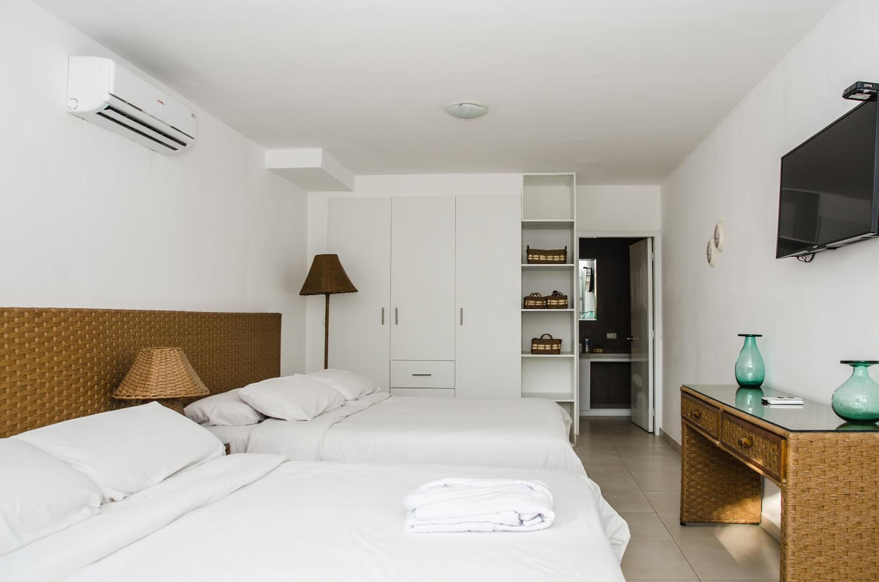 Quadruple Room with Sea View photo 2