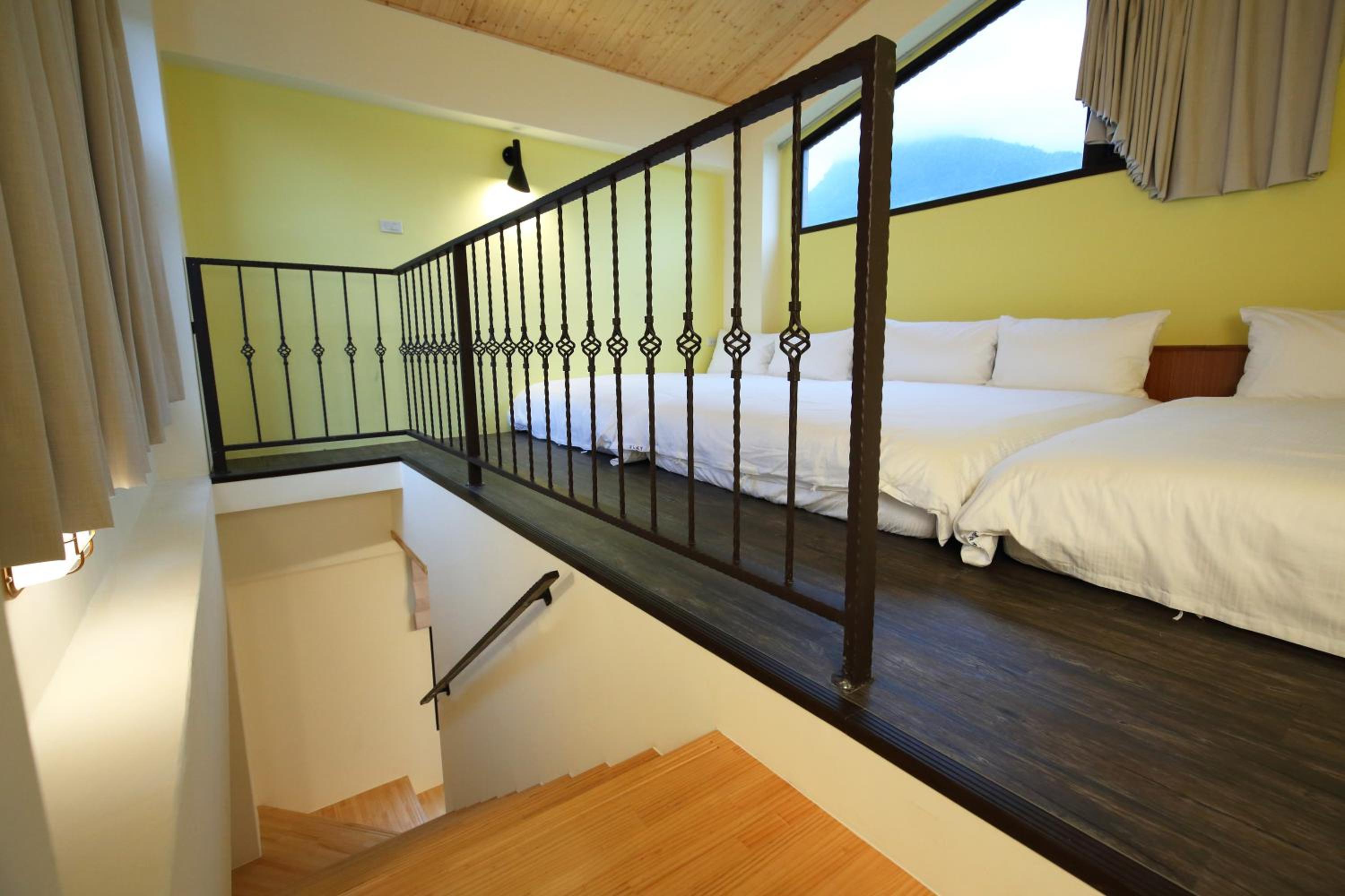 Family Room with Private Bathroom photo 1