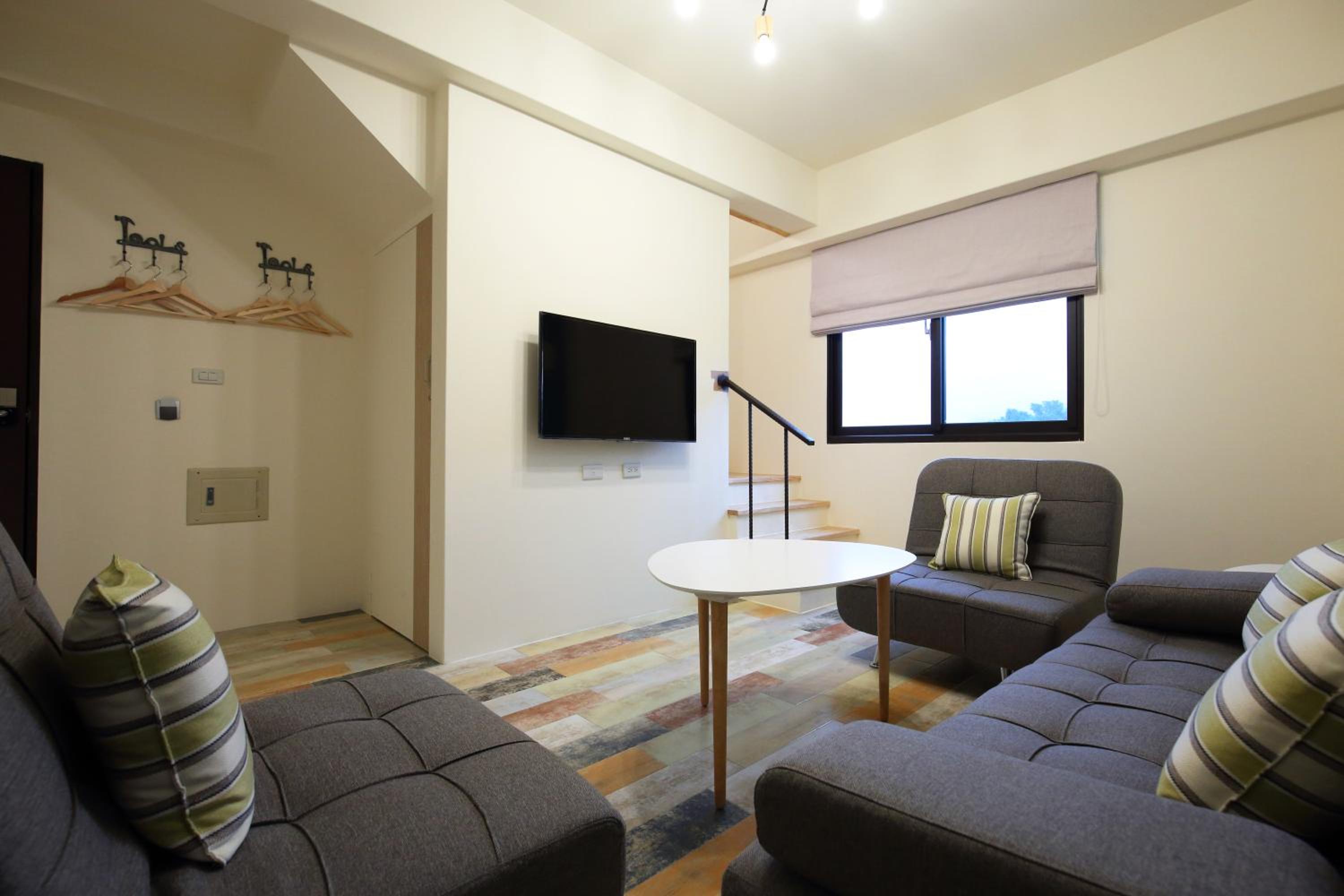 Family Room with Private Bathroom photo 3