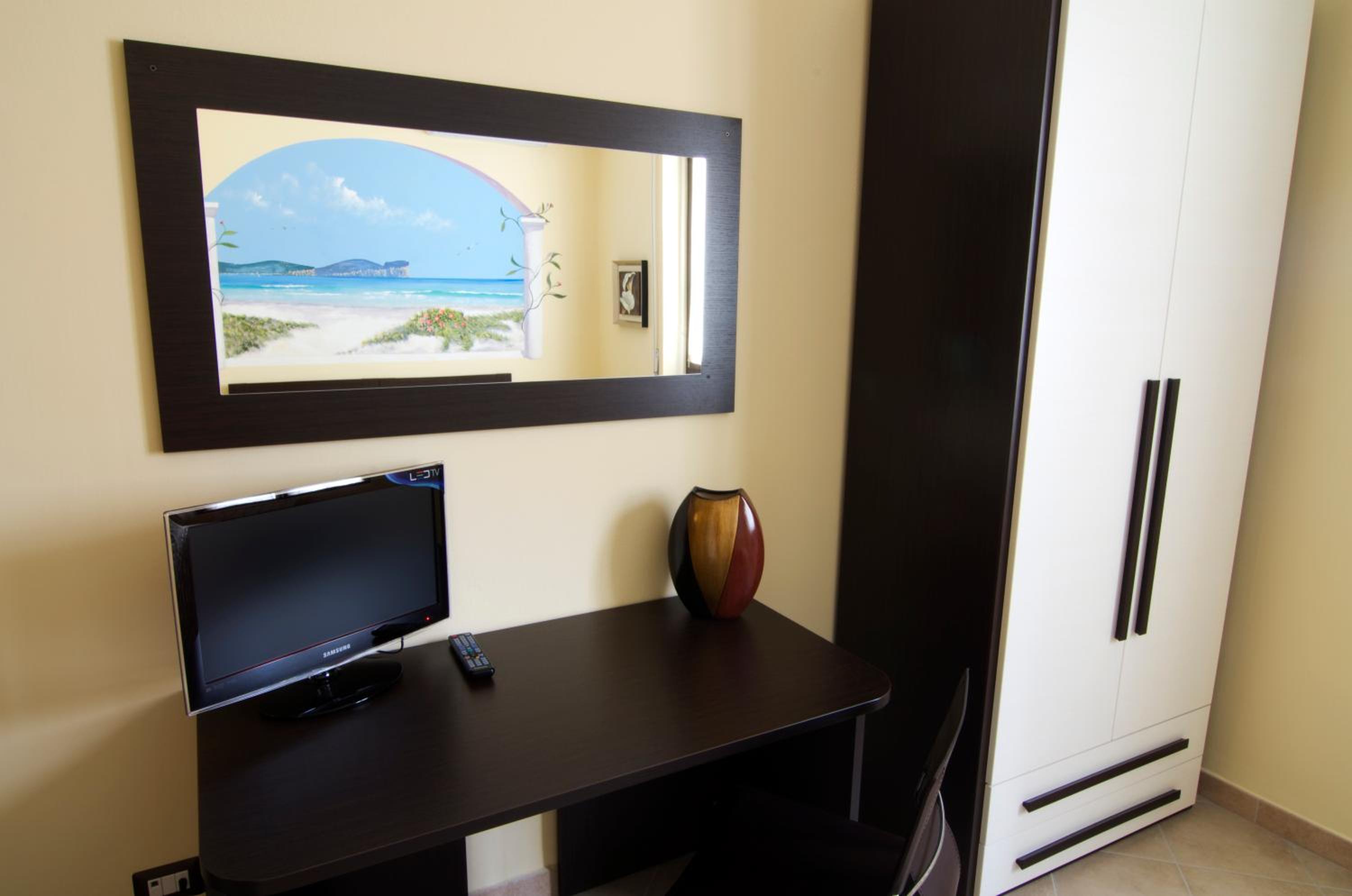 Double or Twin Room photo 3