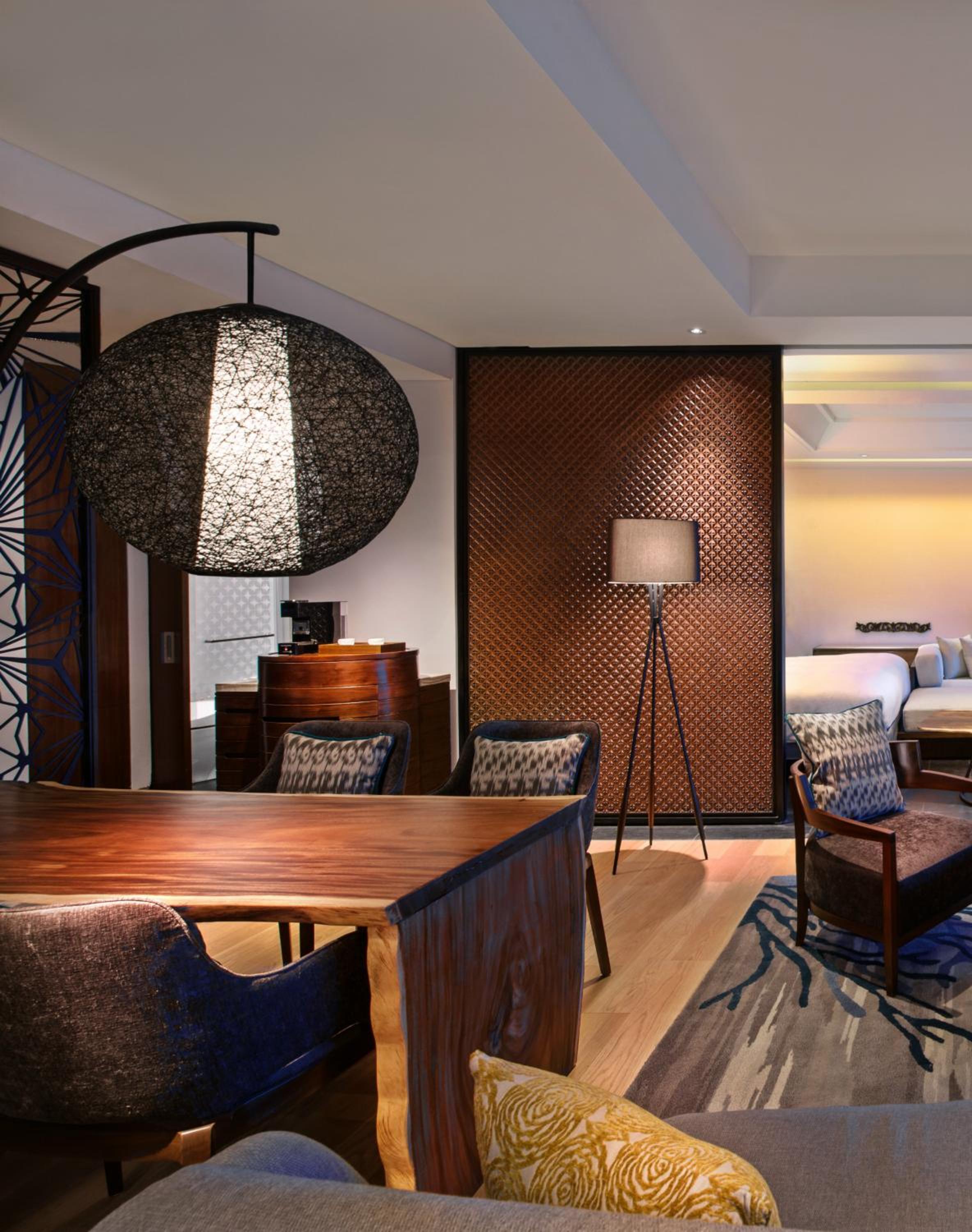 Prestige King Suite with Club Millesime Access - Photo 4