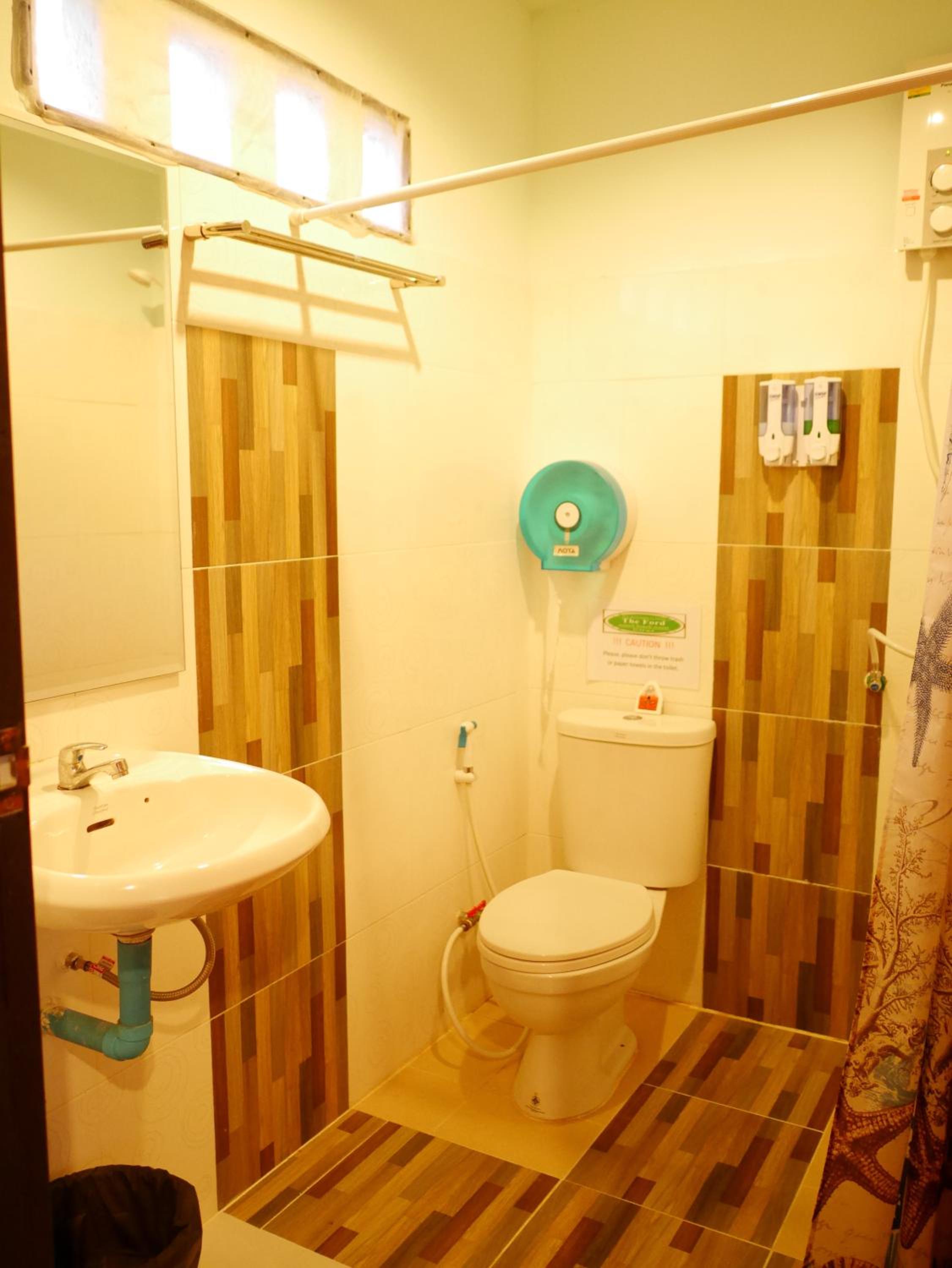 Superior Triple Room with Pool View photo 3