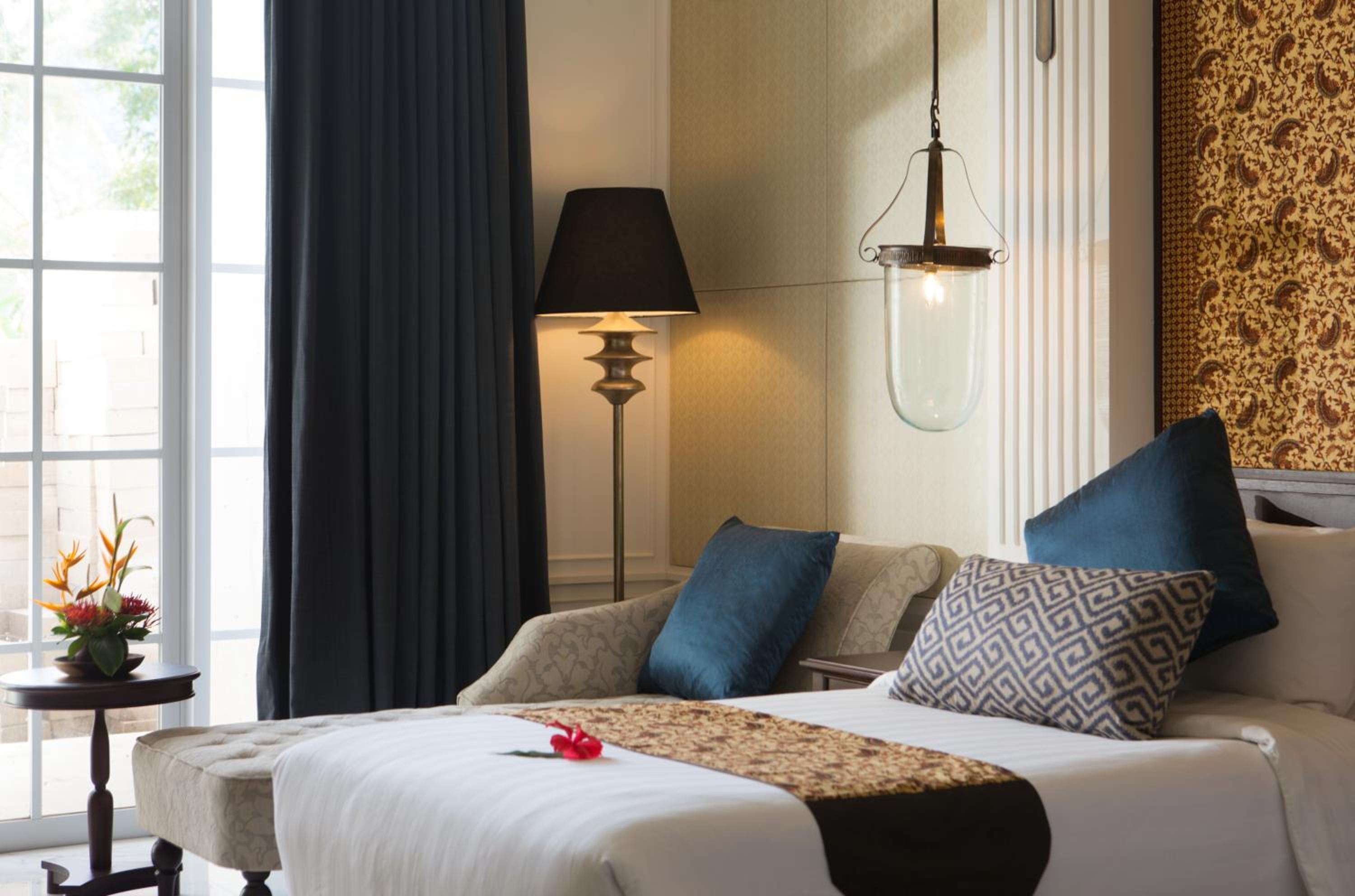 Honeymoon Package 3 Days 2 Nights at Deluxe Premier