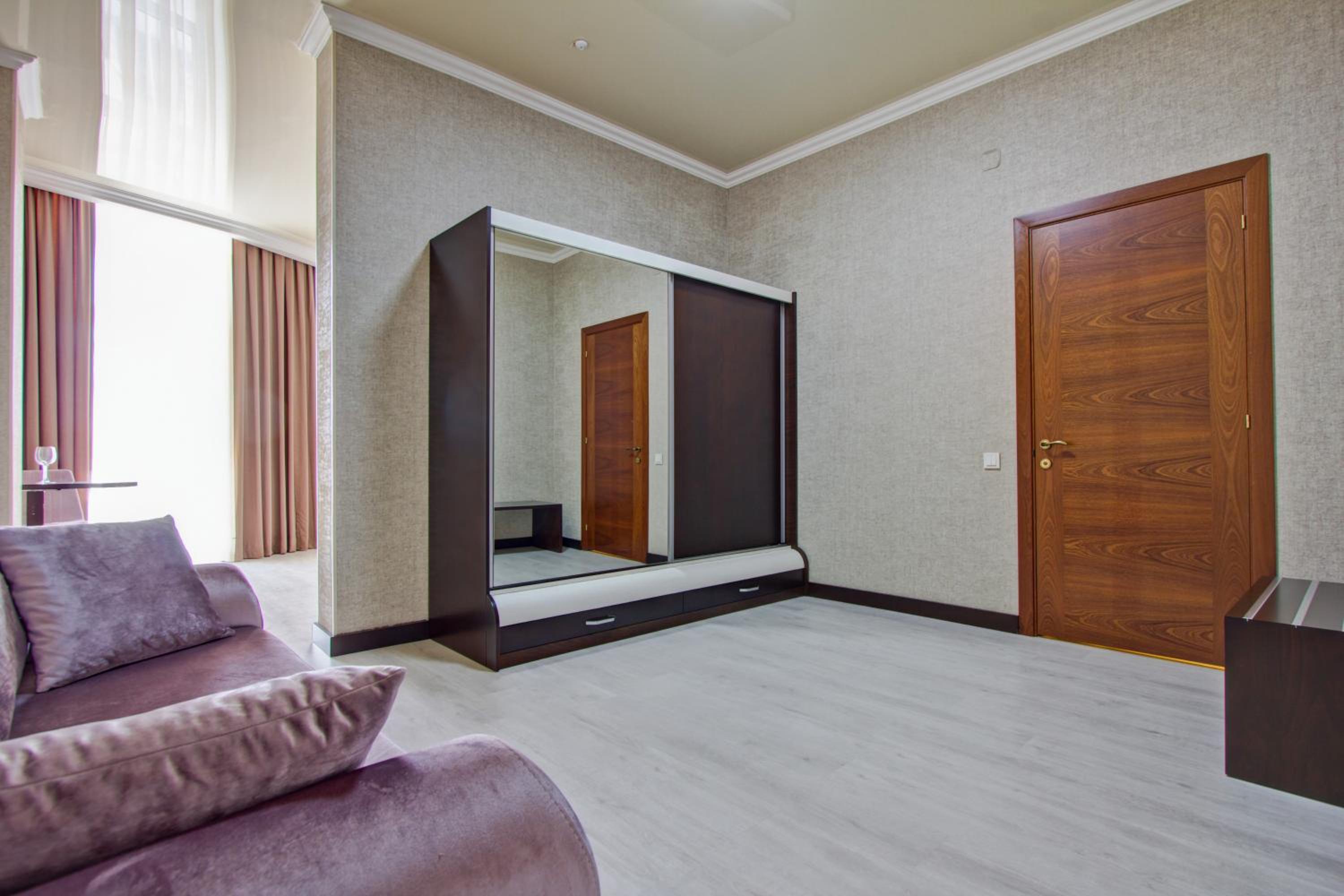 Large Double Room photo 3