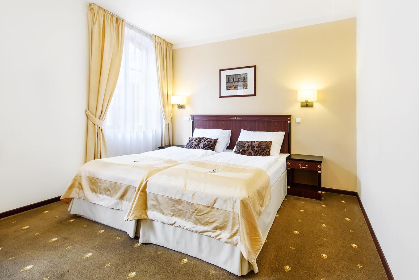 Double or Twin Room - Photo 7