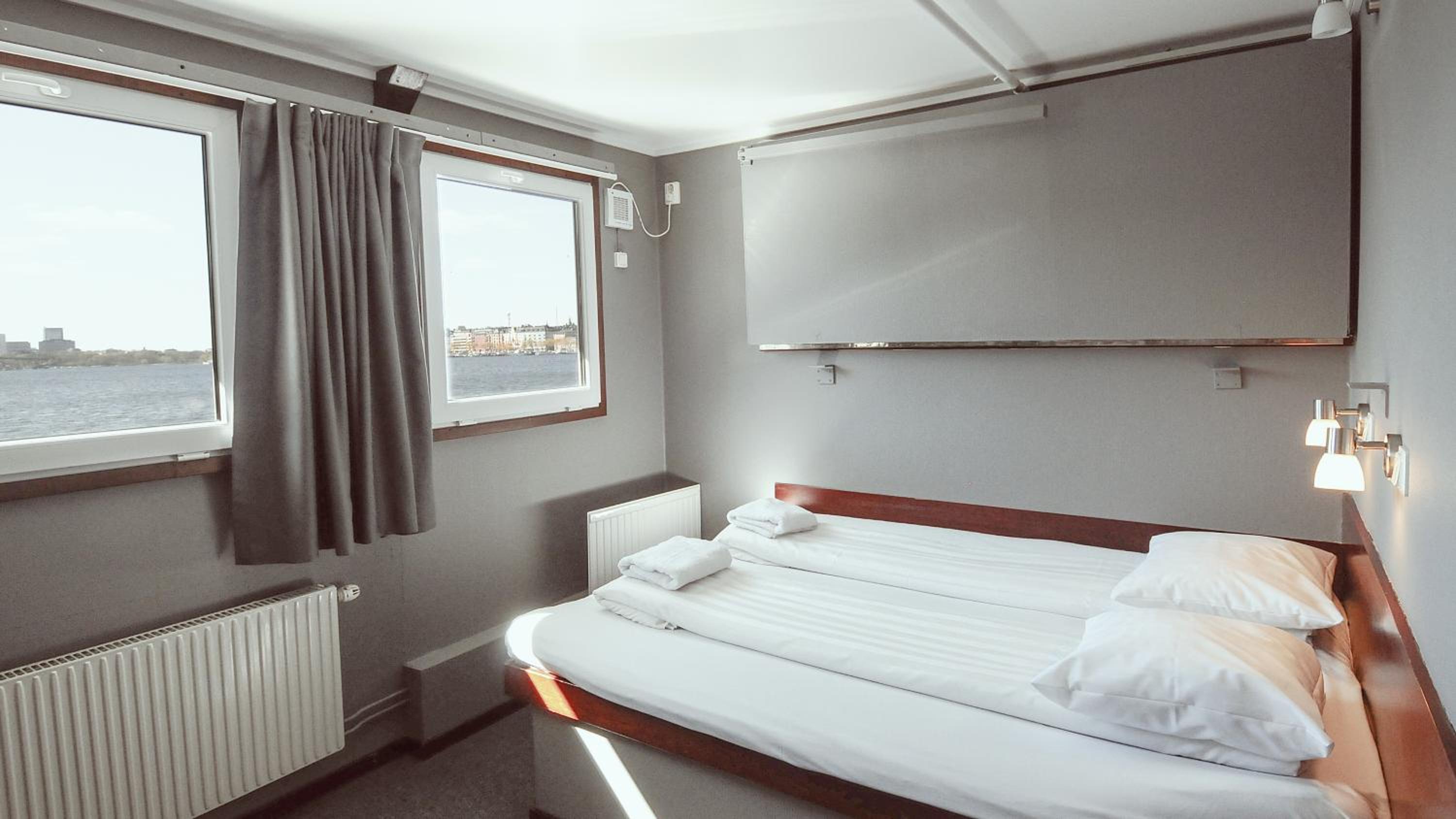 Superior Double Room with Private Bathroom - Sea Views - Photo 10