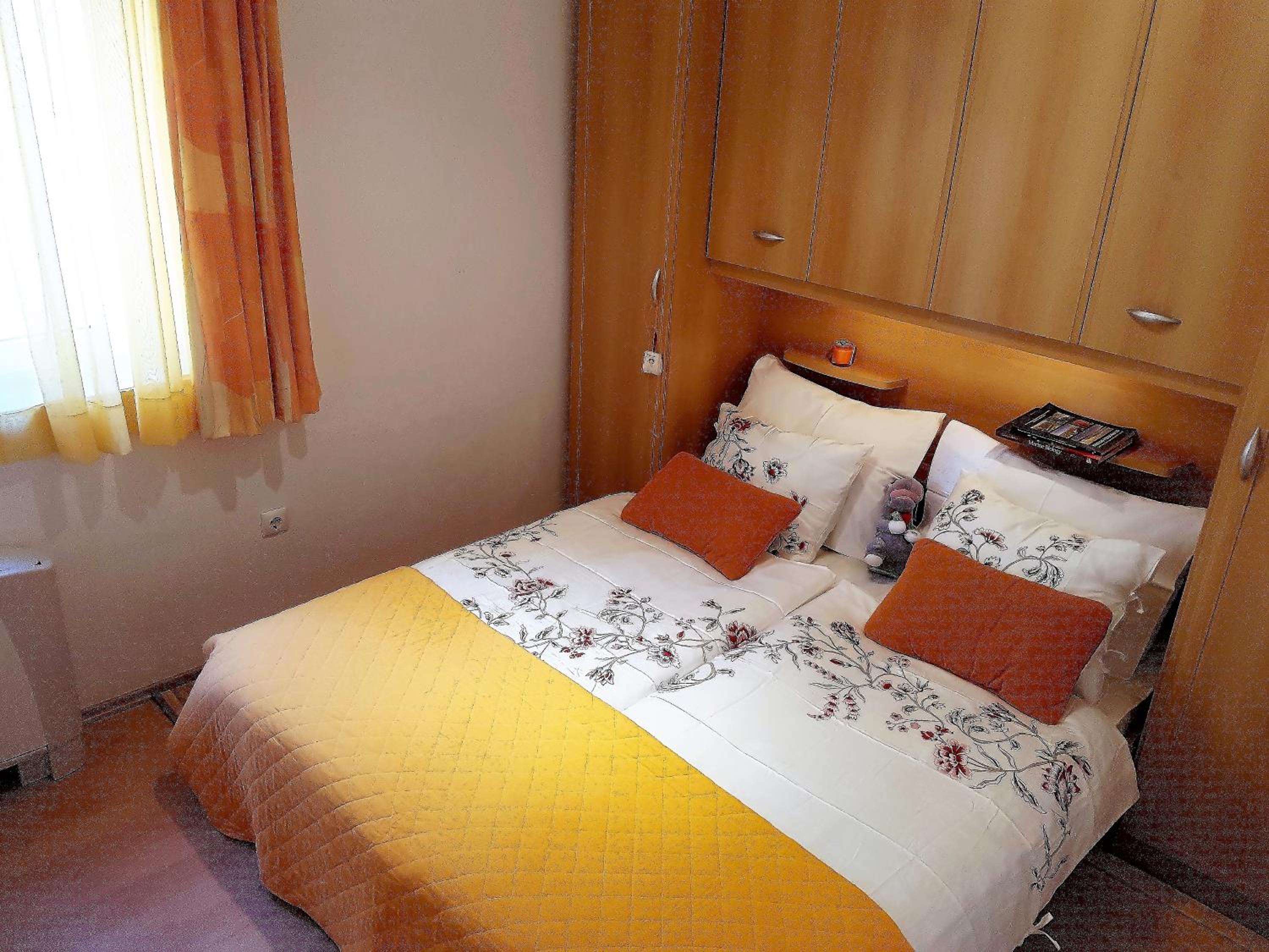 Two-Bedroom Apartment with Balcony - Photo 12