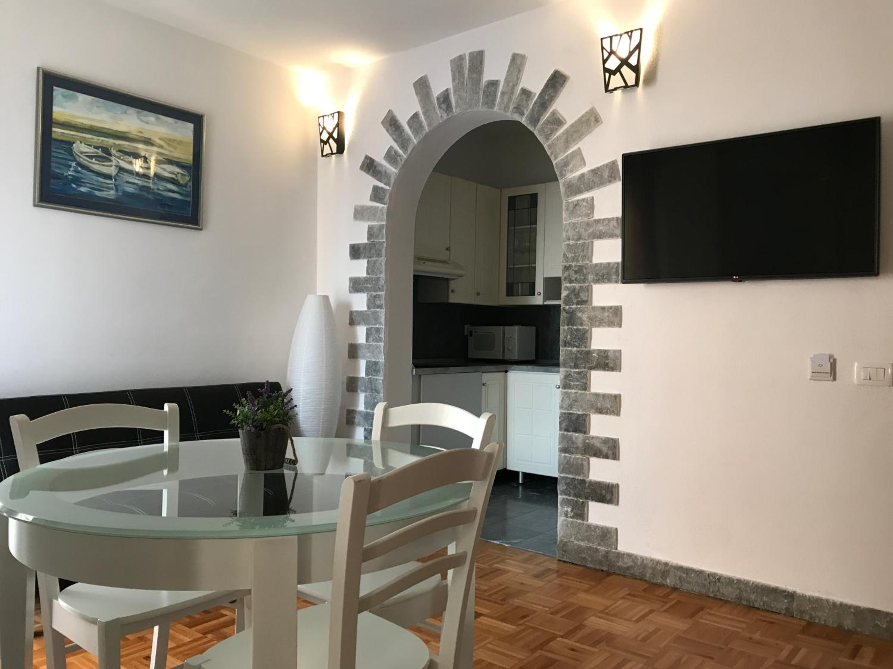 Two-Bedroom Apartment with Sea View photo 3