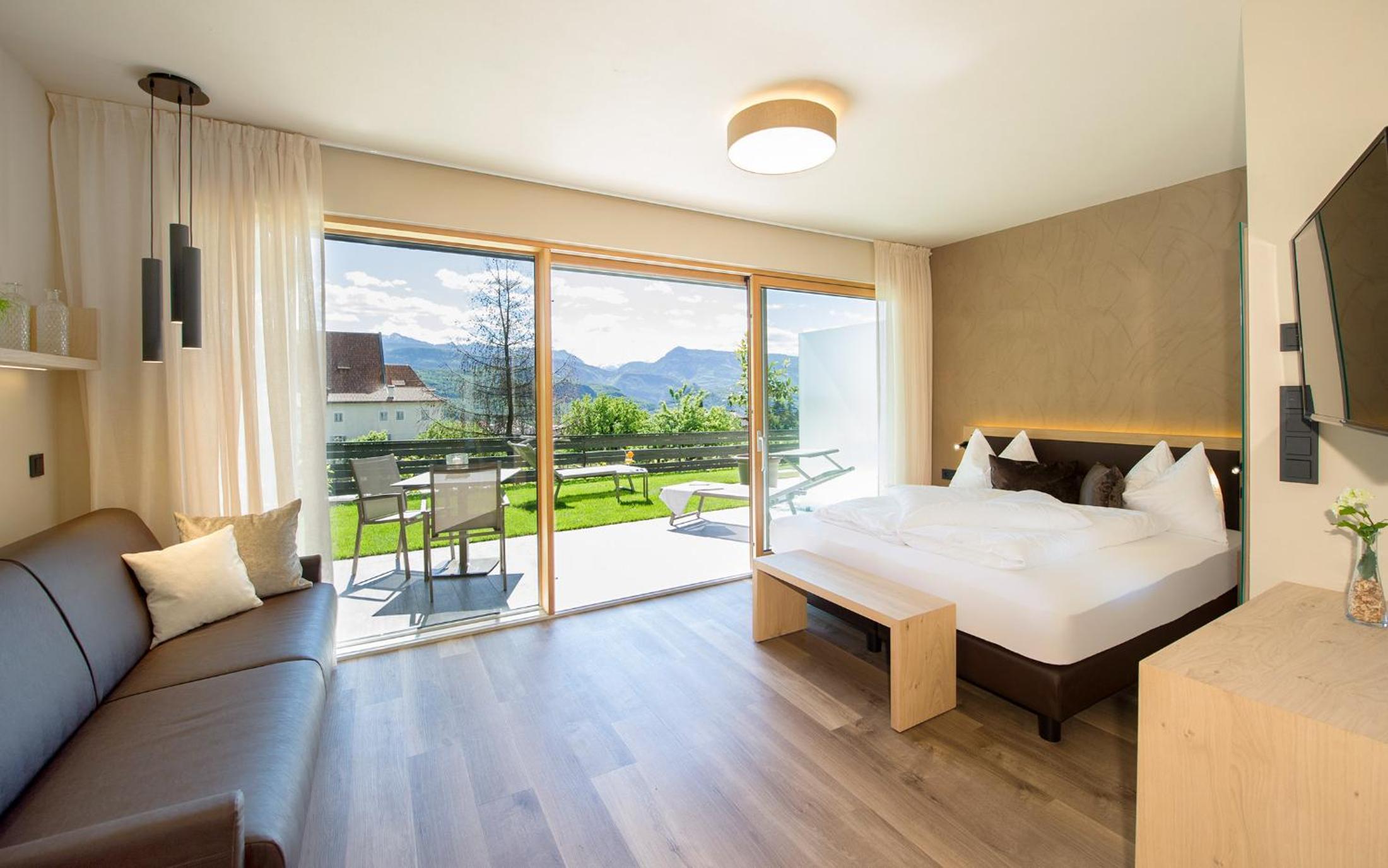 Two-Bedroom Apartment with Garden