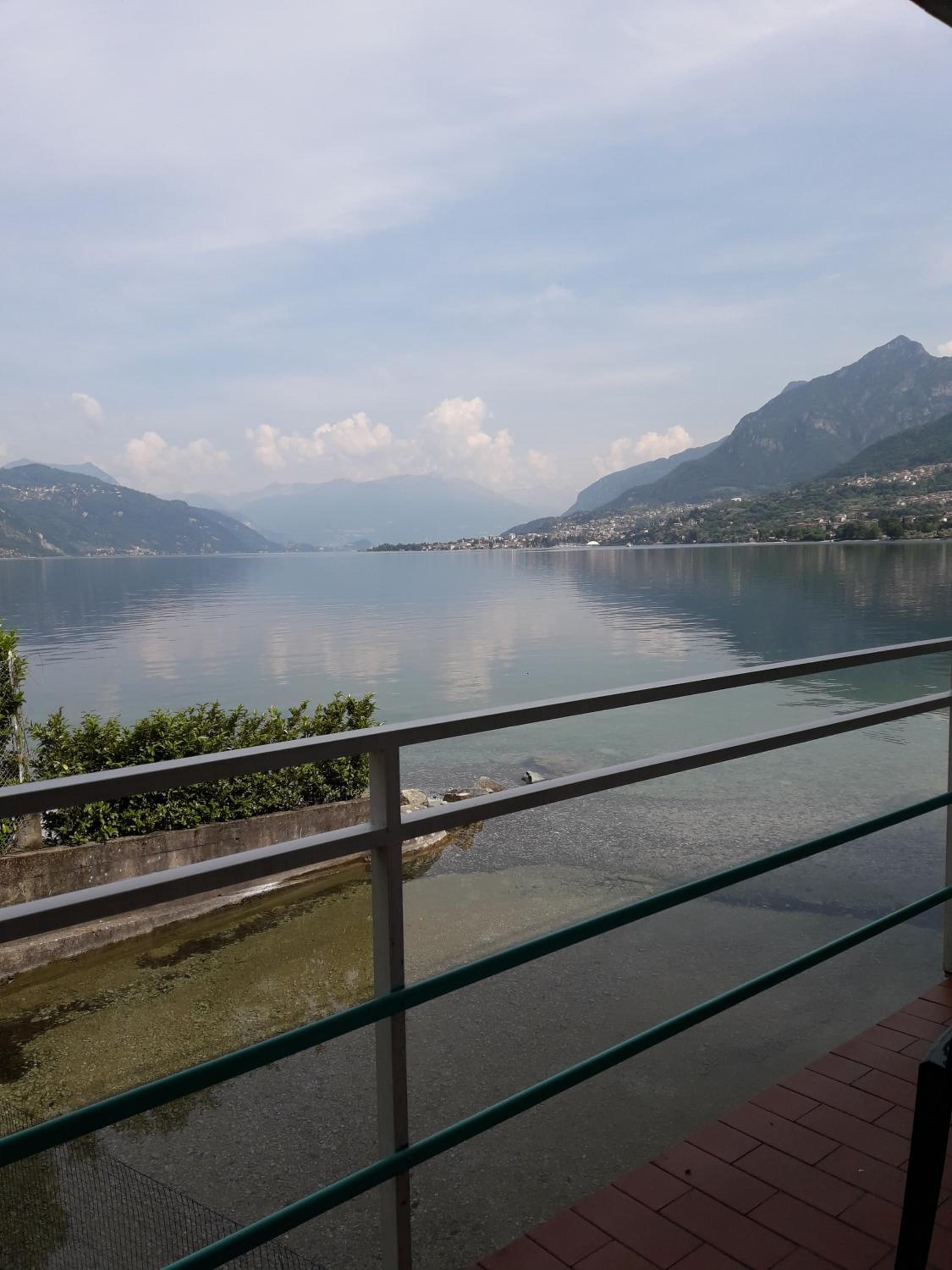 Double or Twin Room with Lake View - Photo 8