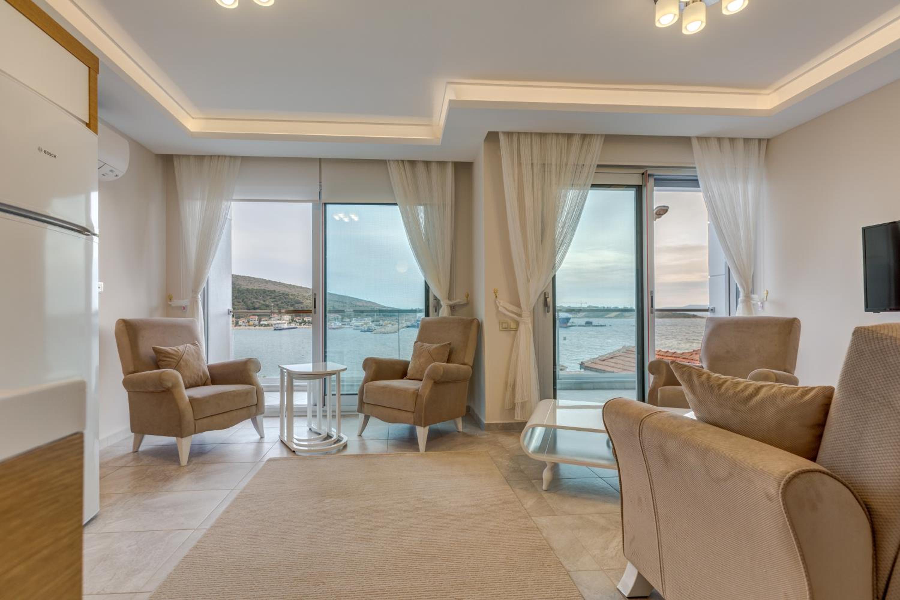 Deluxe Family Suite