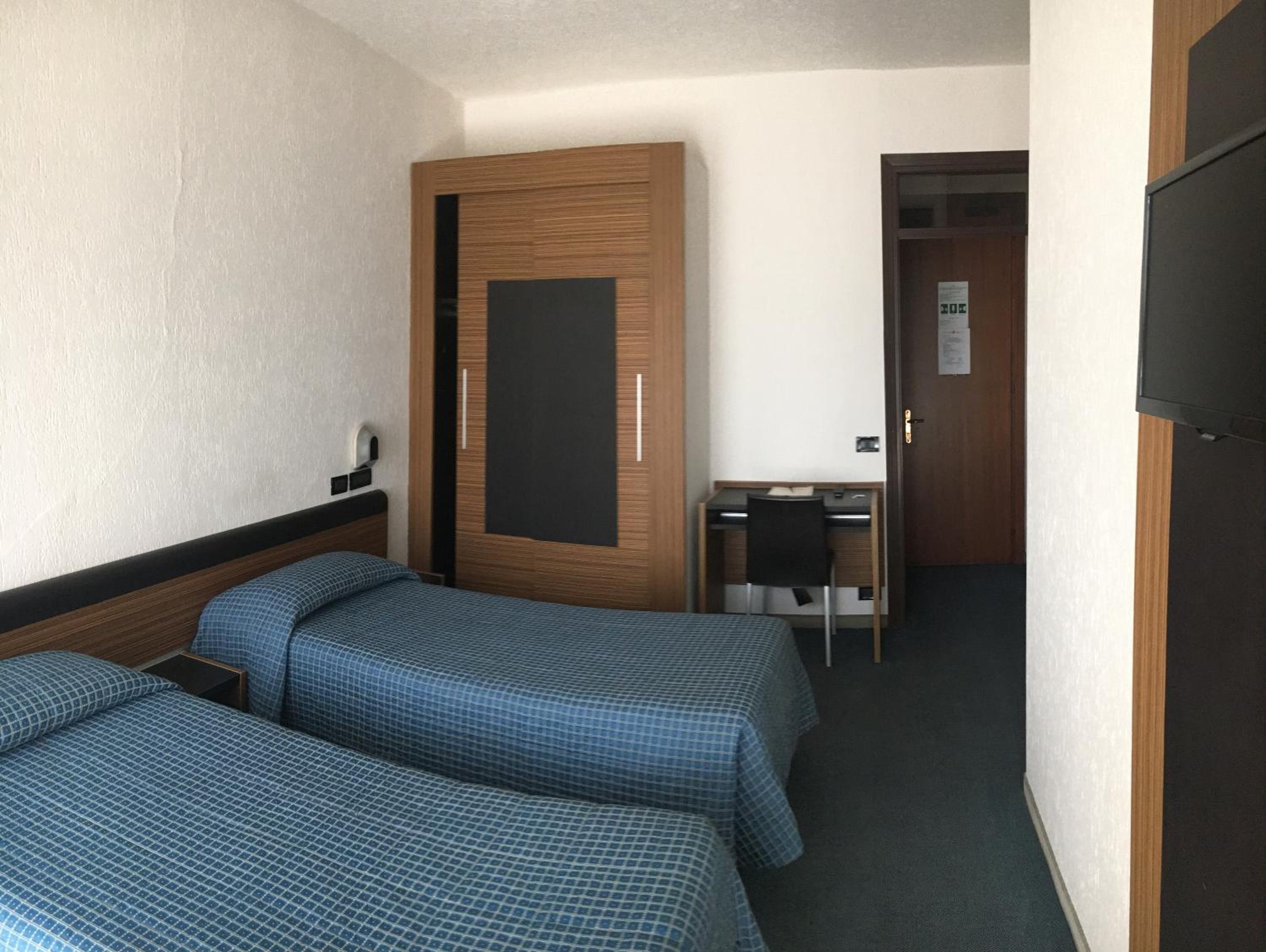 Twin Room photo 2