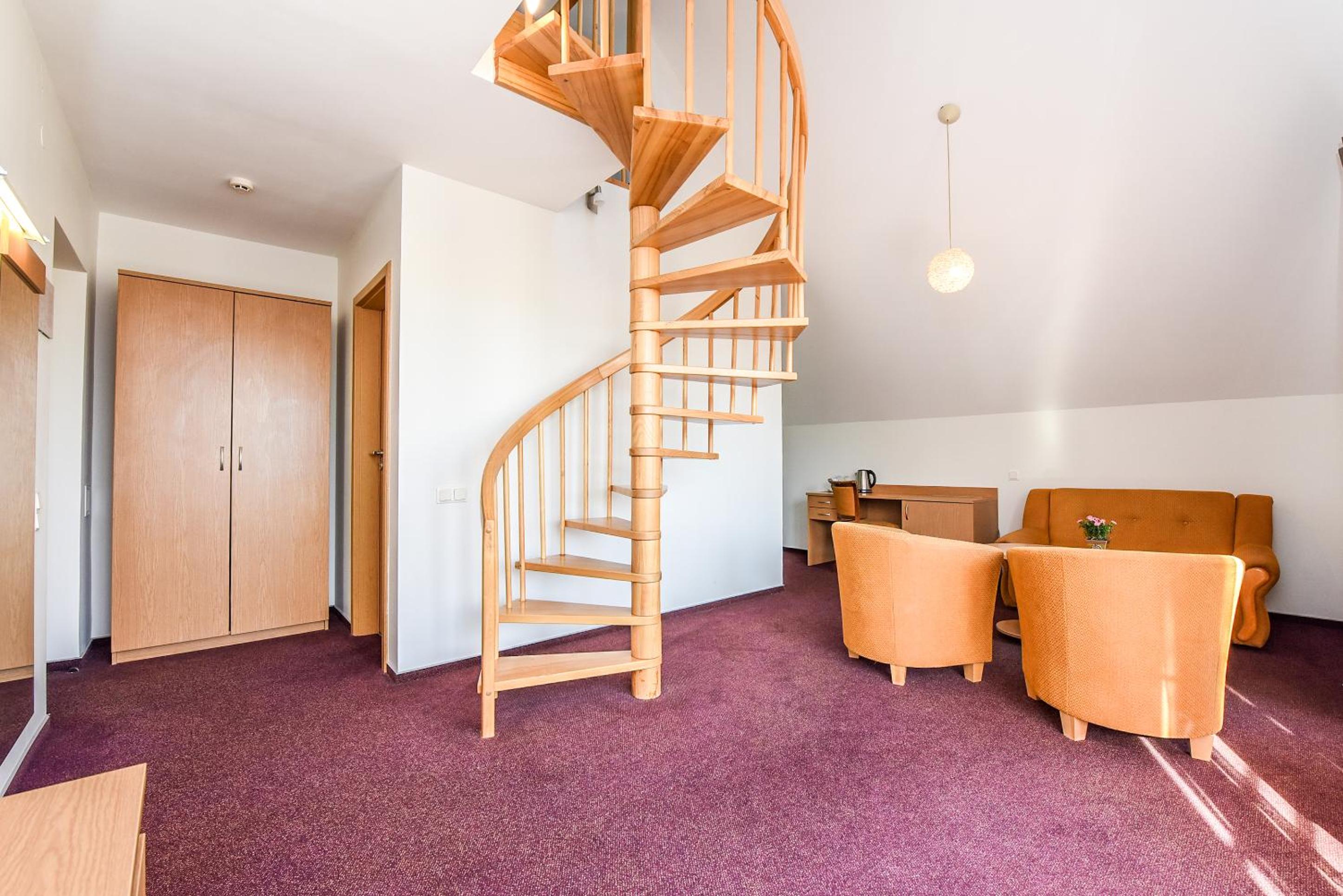 Standard Suite - Photo 4