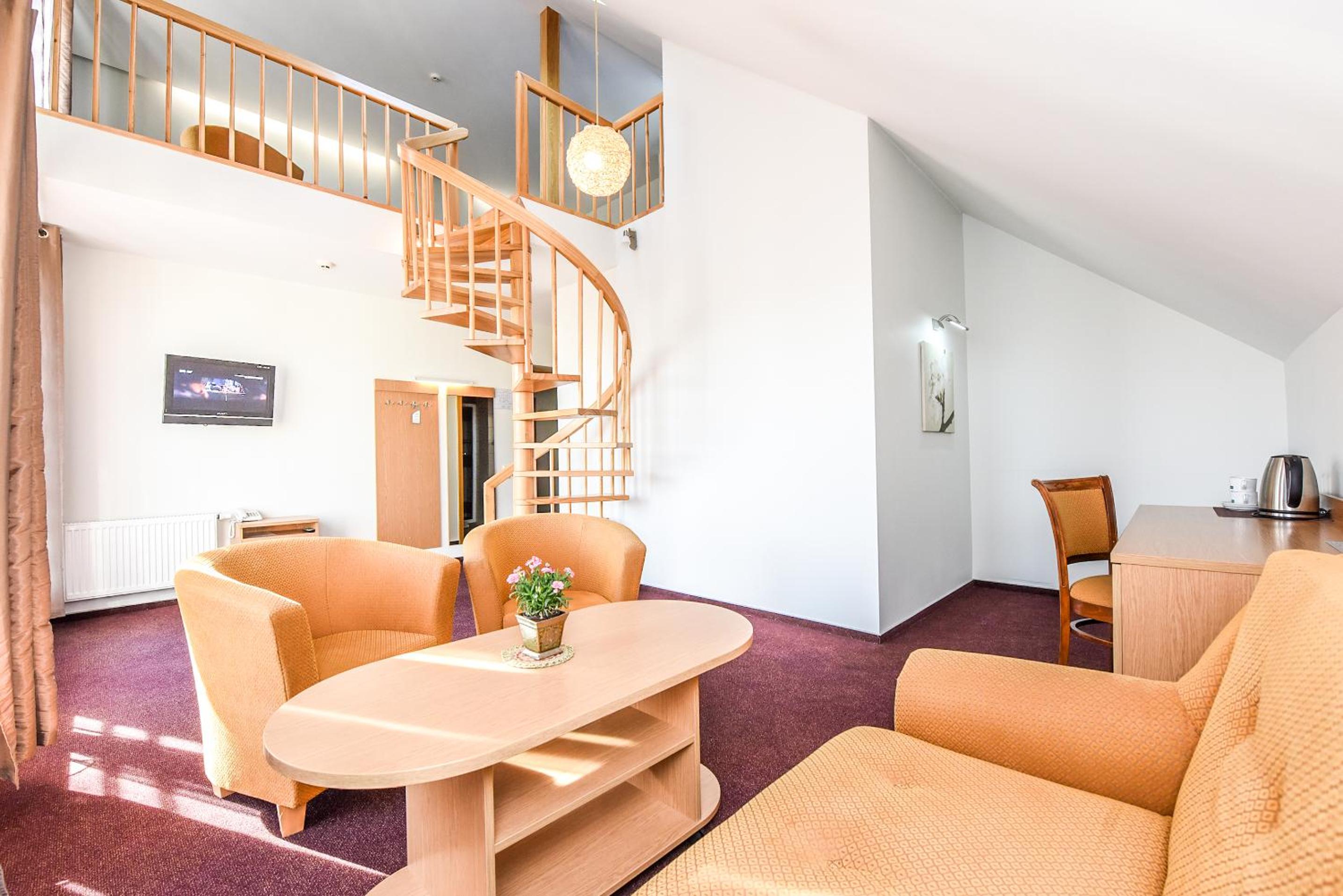 Standard Suite - Photo 2