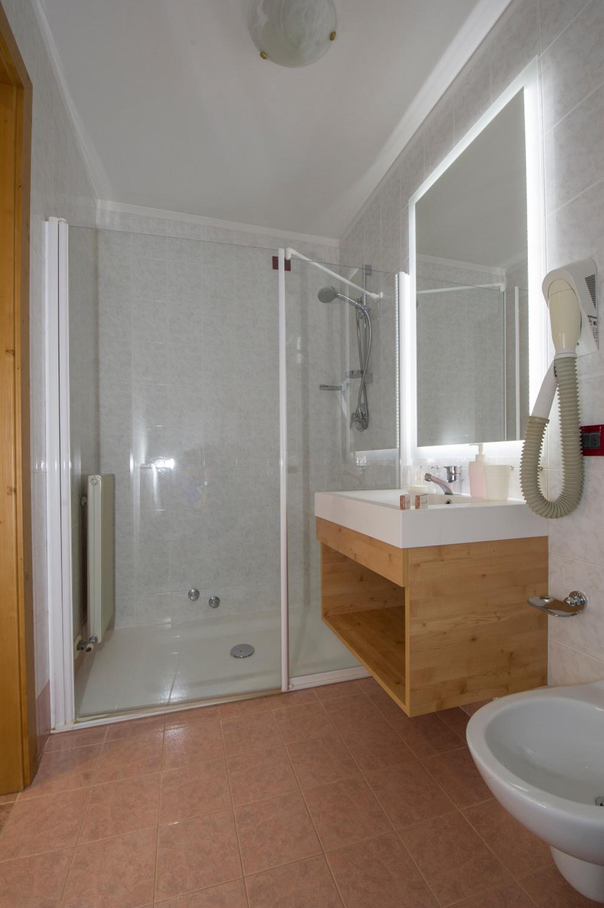 Comfort Quadruple Room - Photo 2