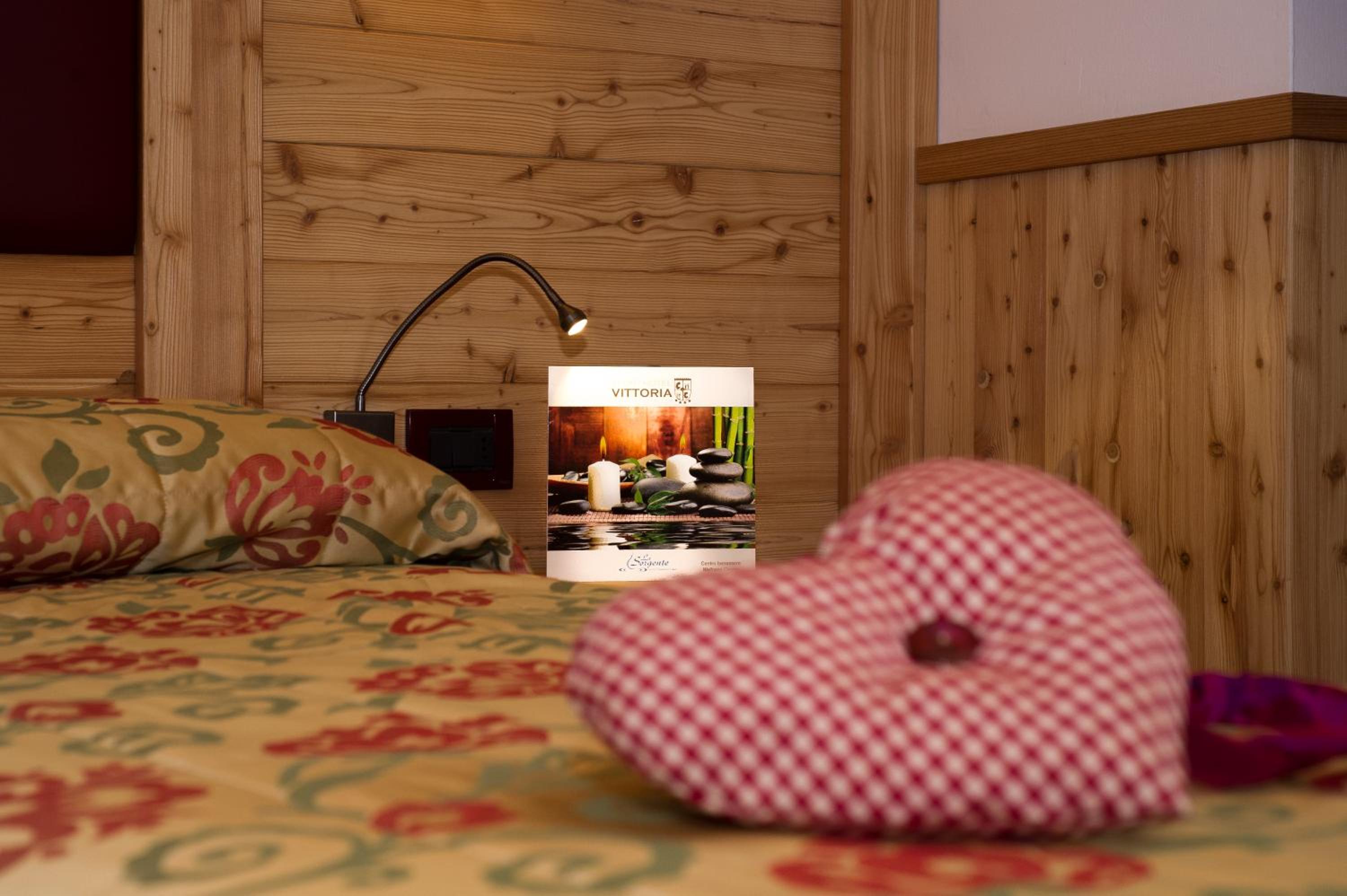Family Room - Photo 2