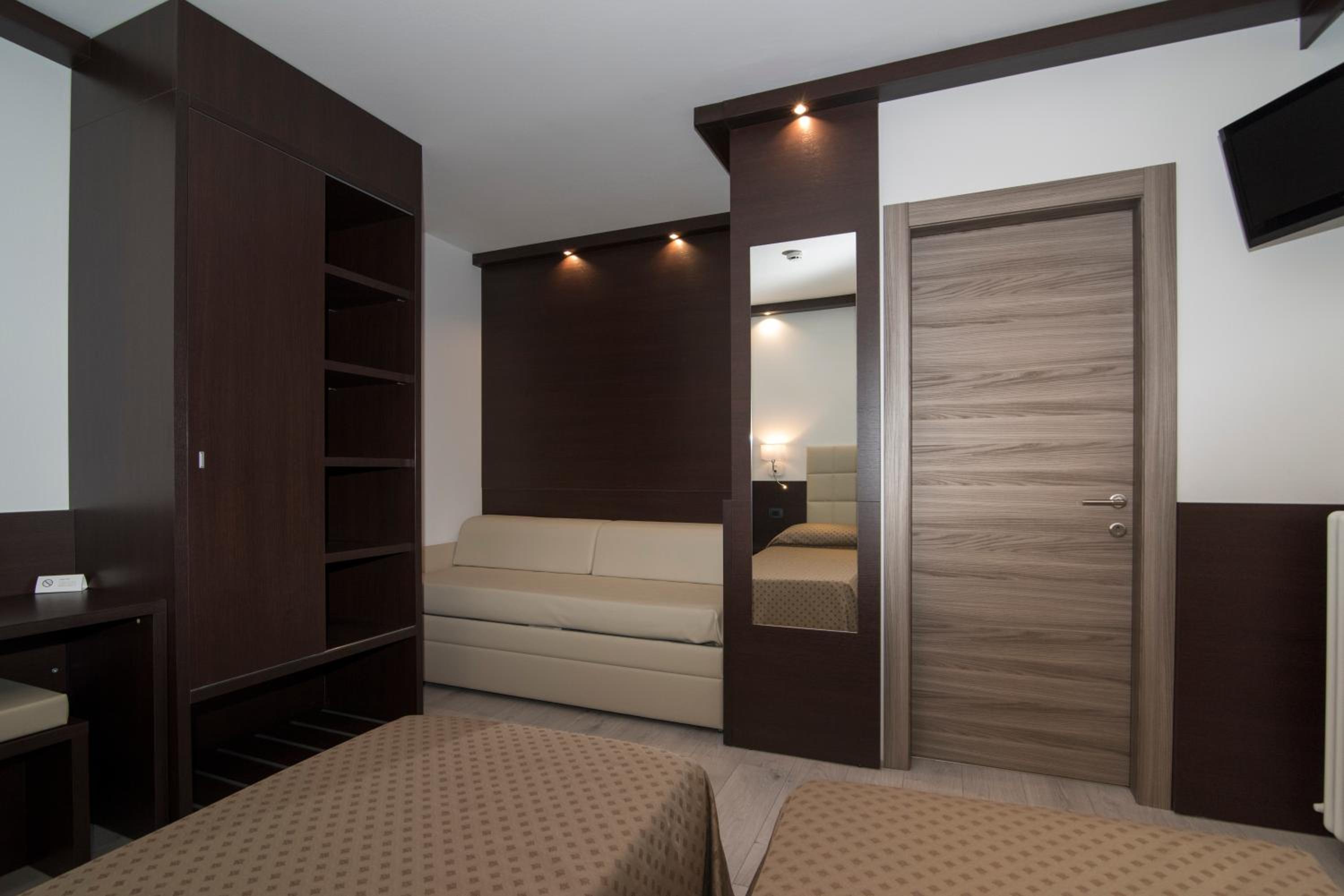Triple Room - Photo 2