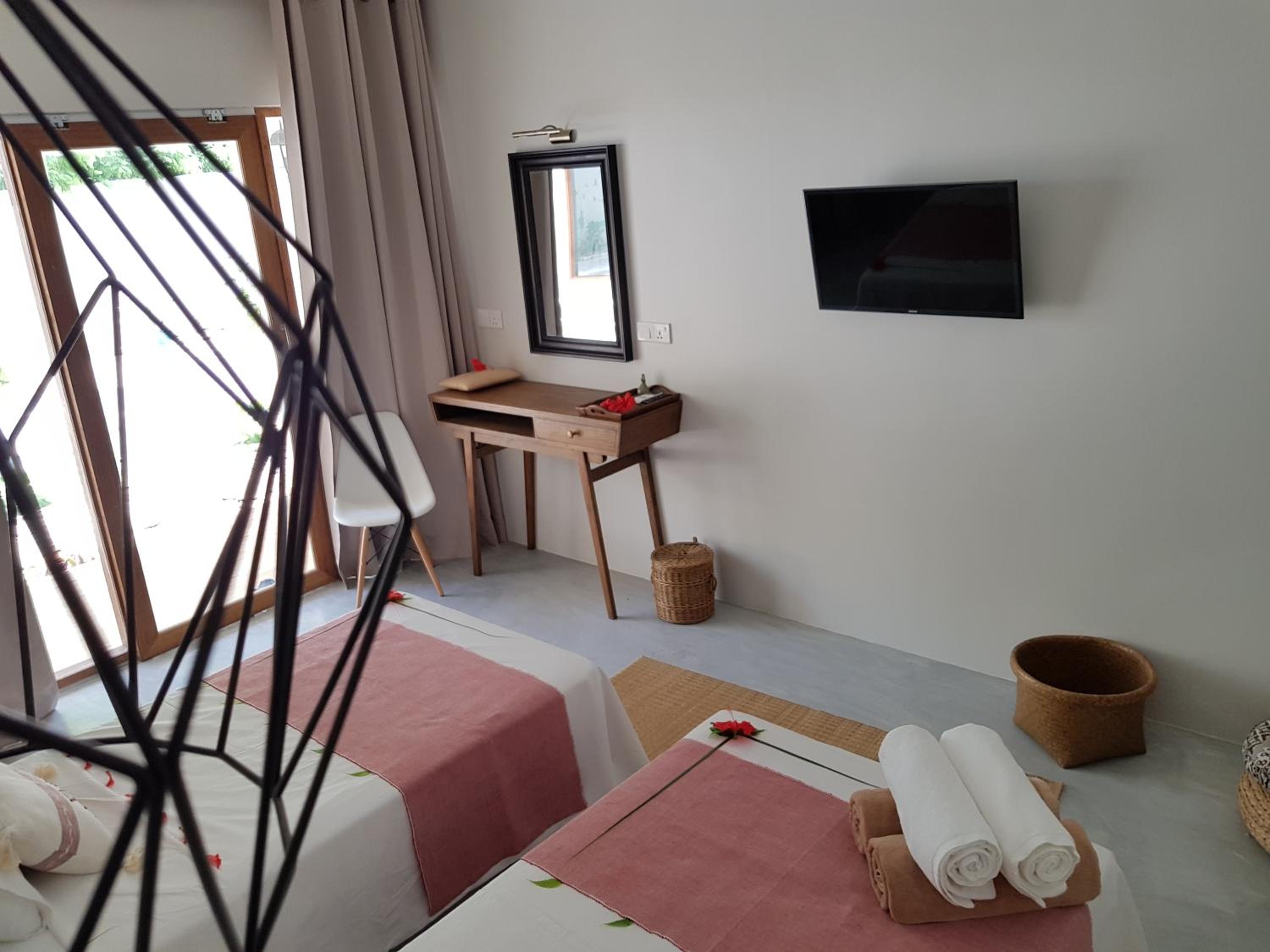 Deluxe Double or Twin Room with Garden View photo 2