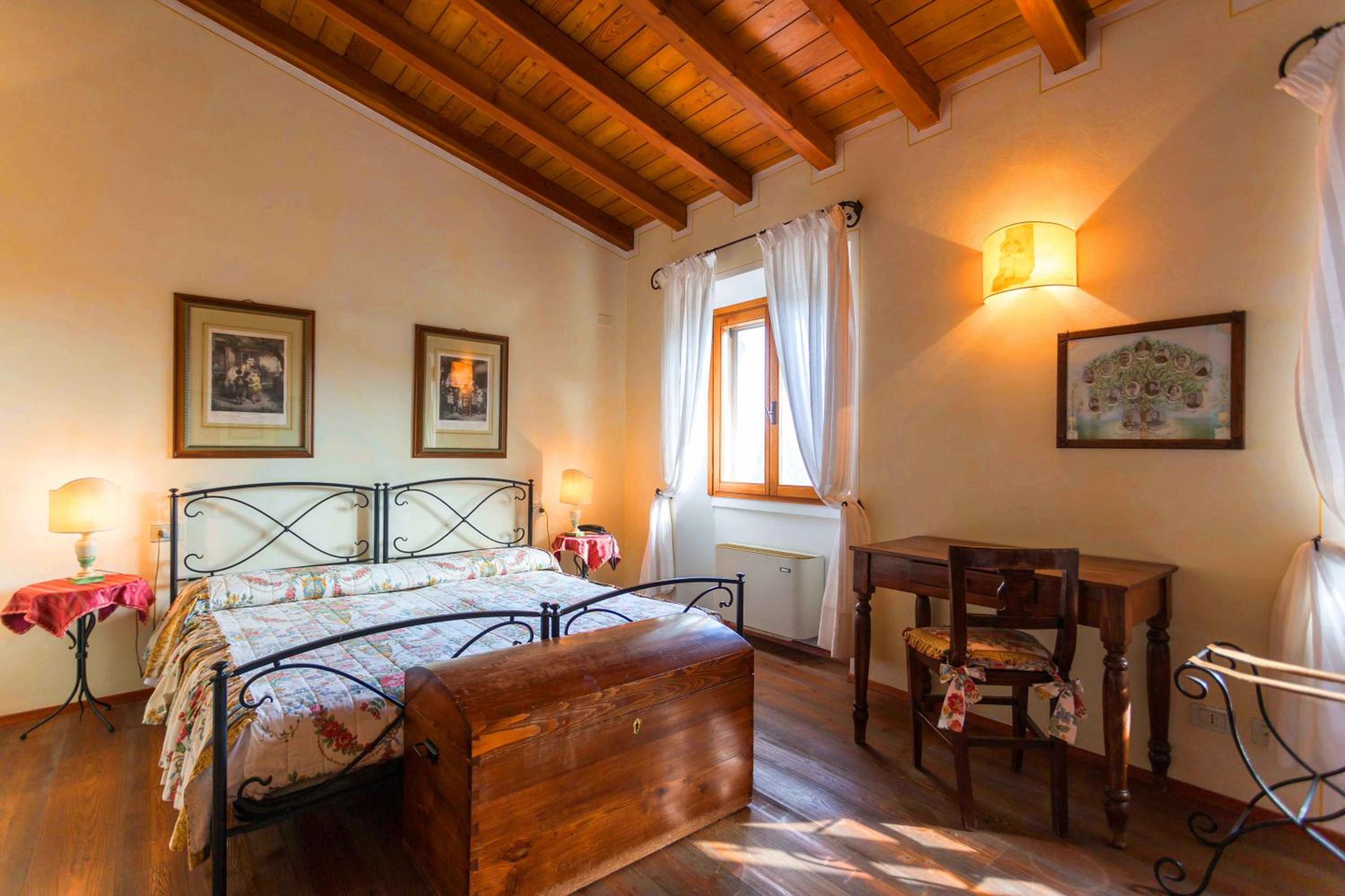 Double Room with Mountain View - Photo 1