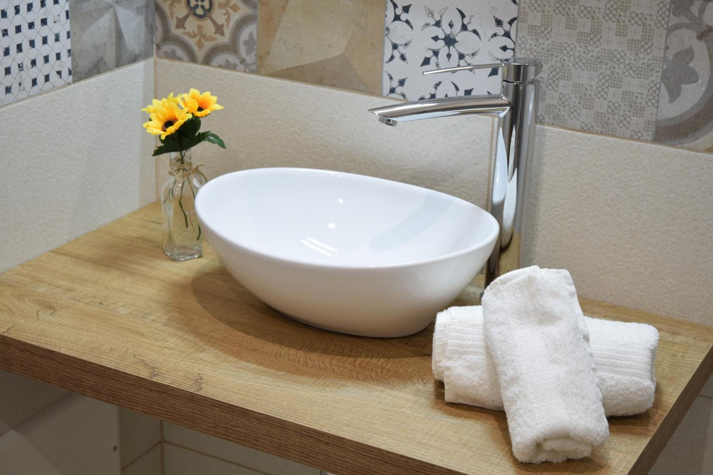 Triple Room with Private Bathroom - Photo 10