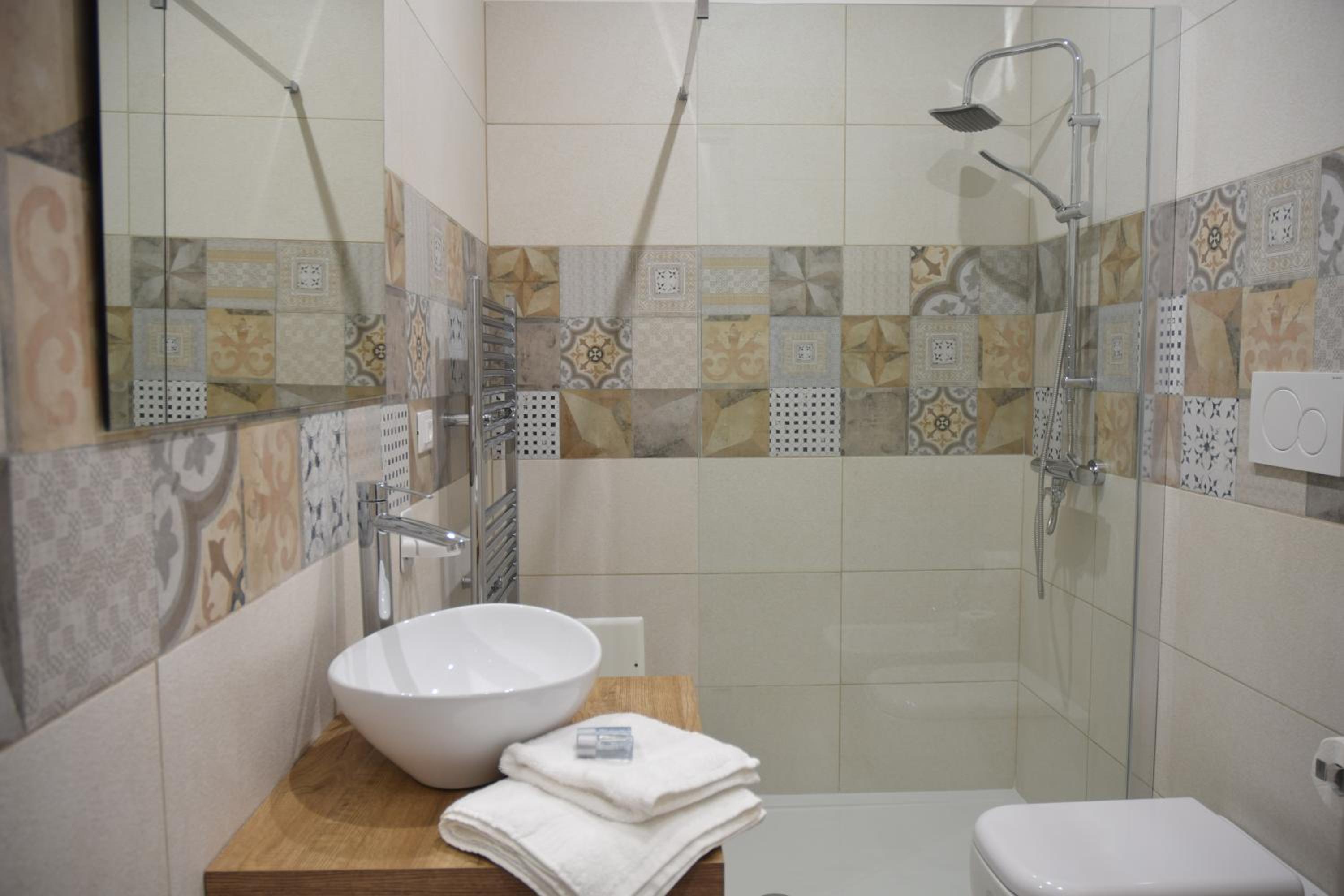Triple Room with Private Bathroom - Photo 7
