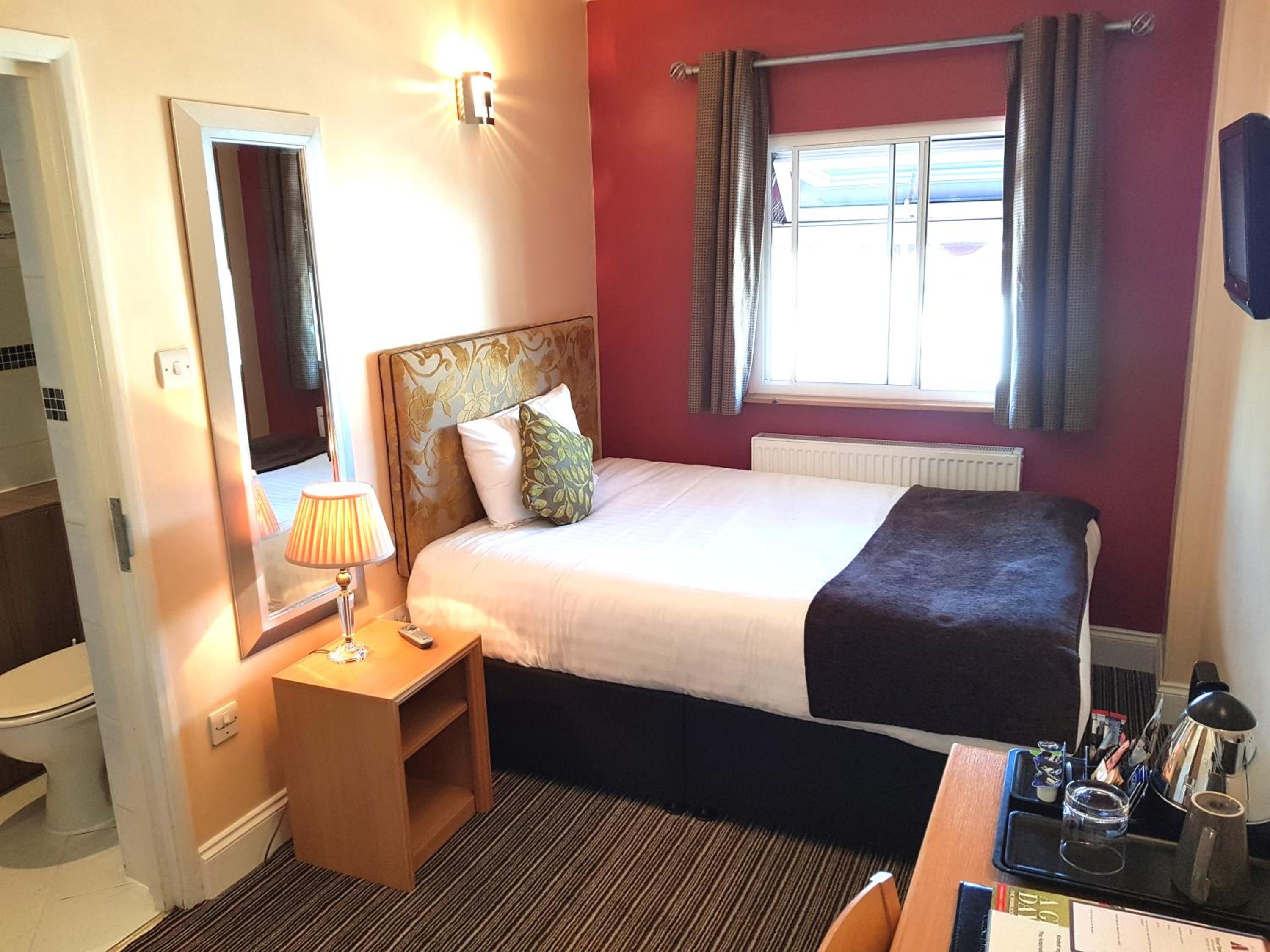 Single Room photo 3