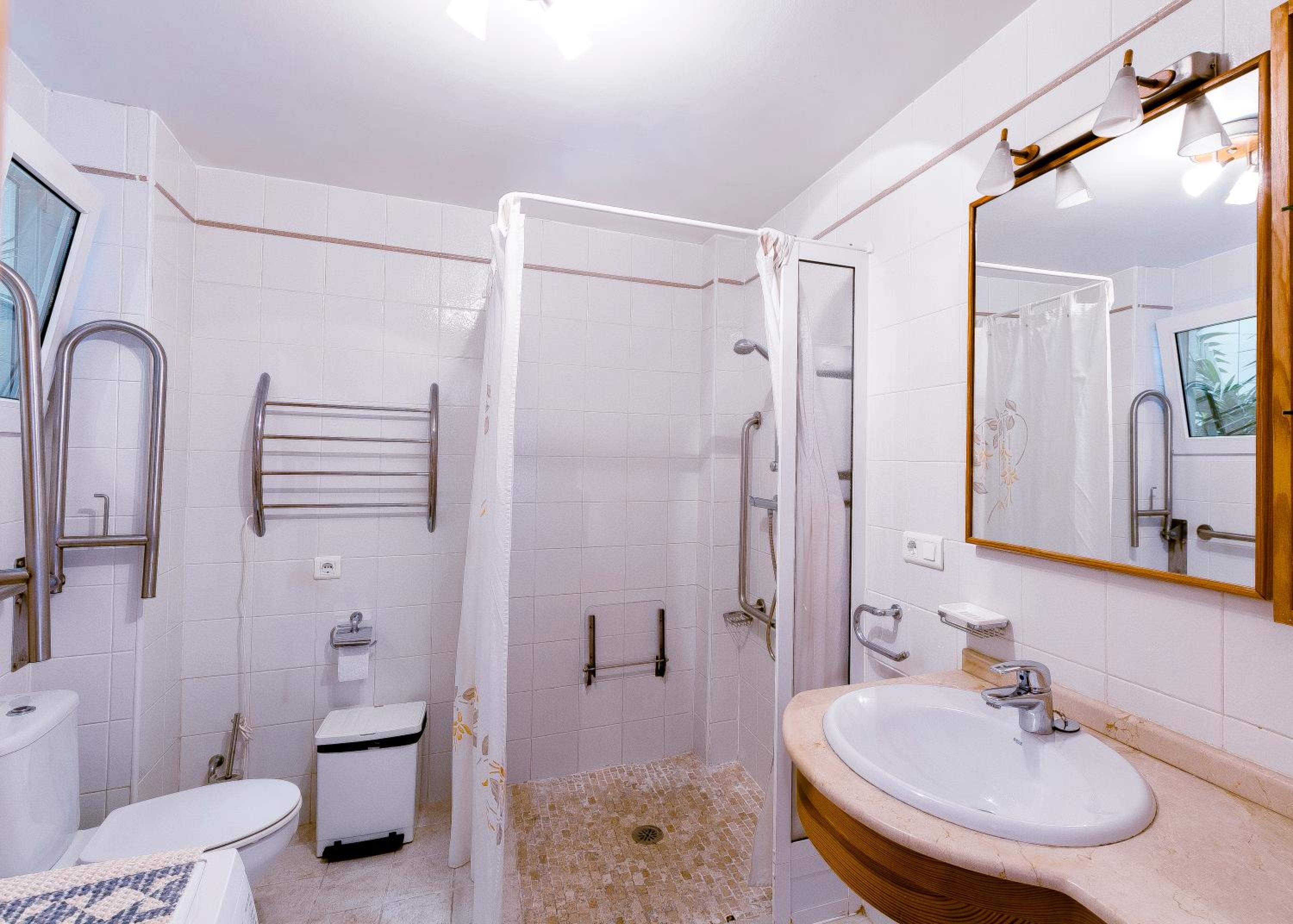 Apartment - Ground Floor photo 3