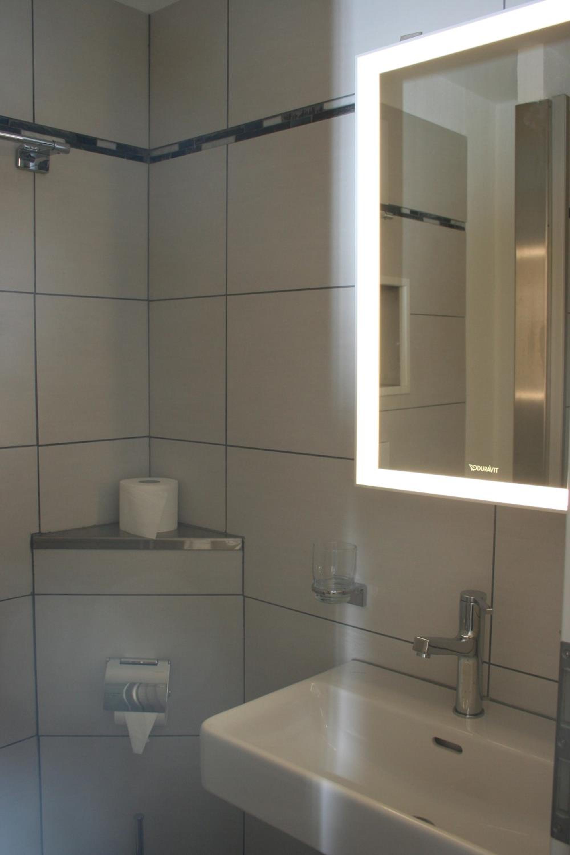 Twin Room - Photo 2