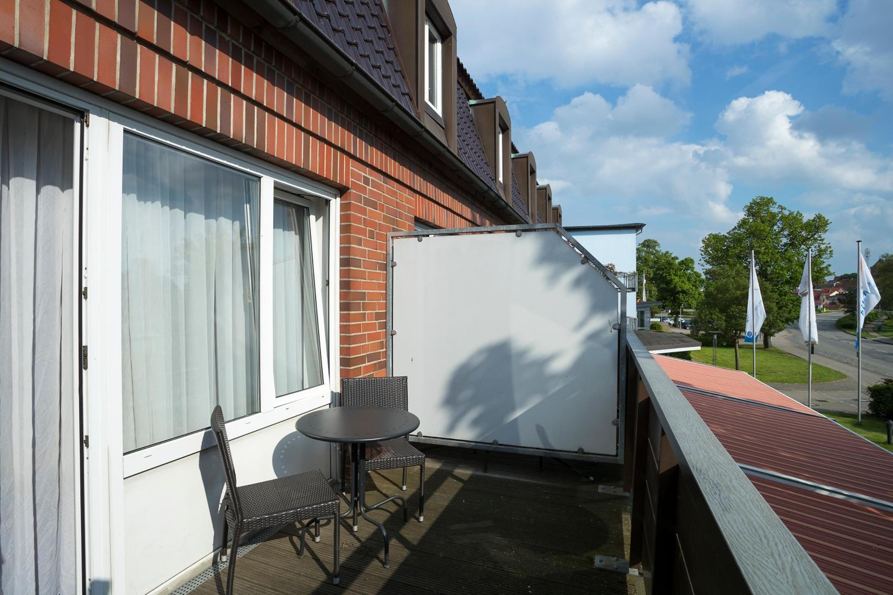 Double Room with Balcony - Photo 2