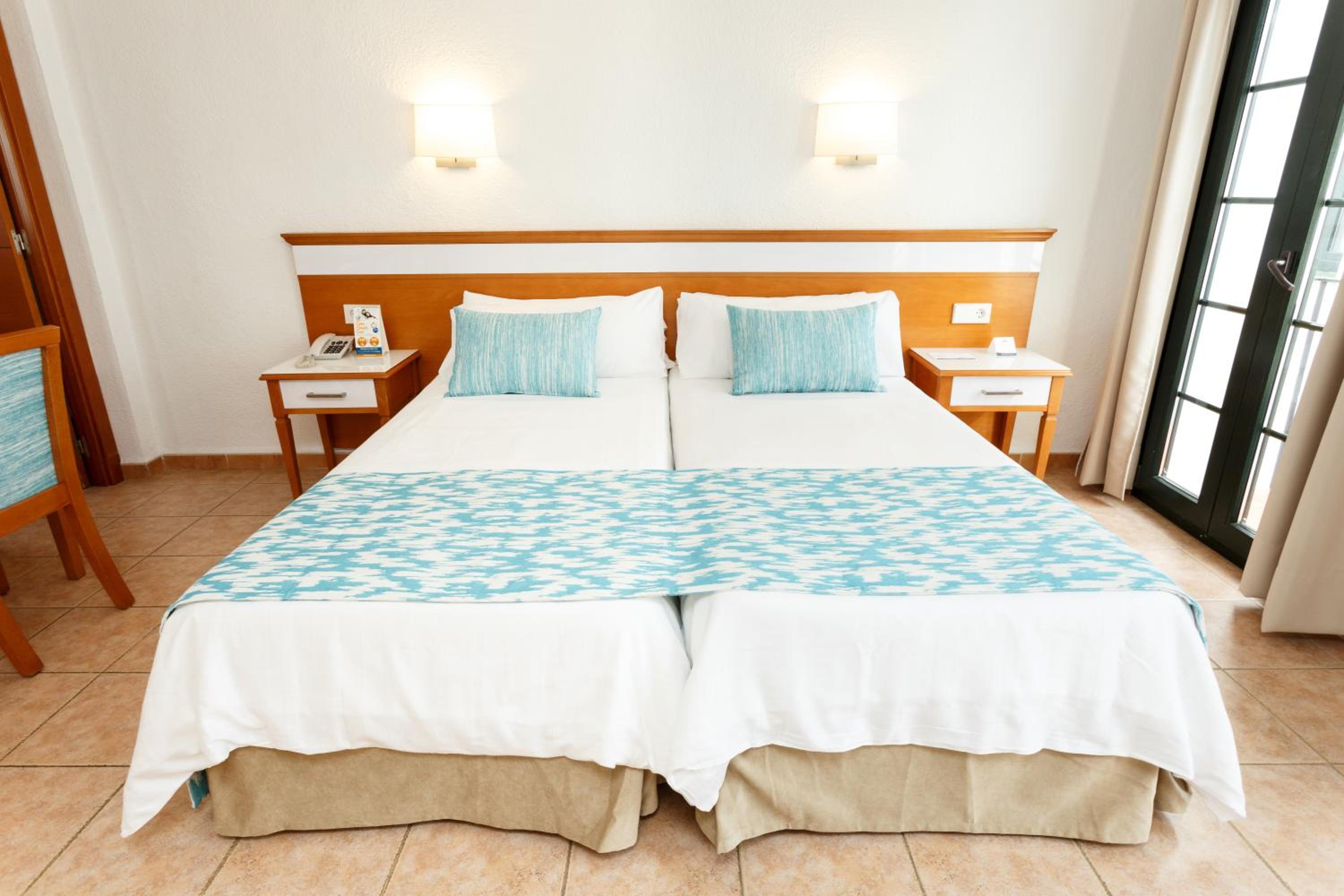 Double or Twin Room (1 Adult+1 Child) - Photo 4