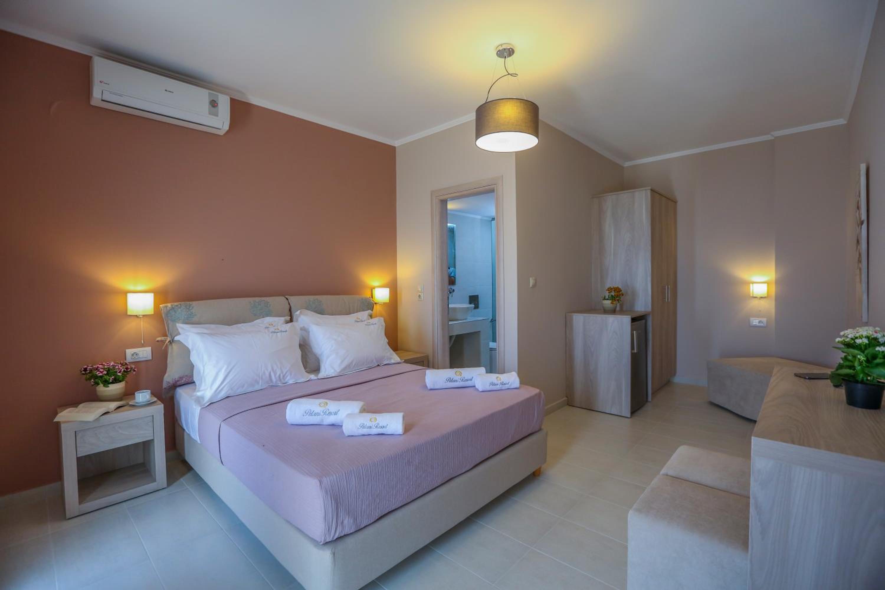 Deluxe Double Room Ground Floor with Sea View photo 3