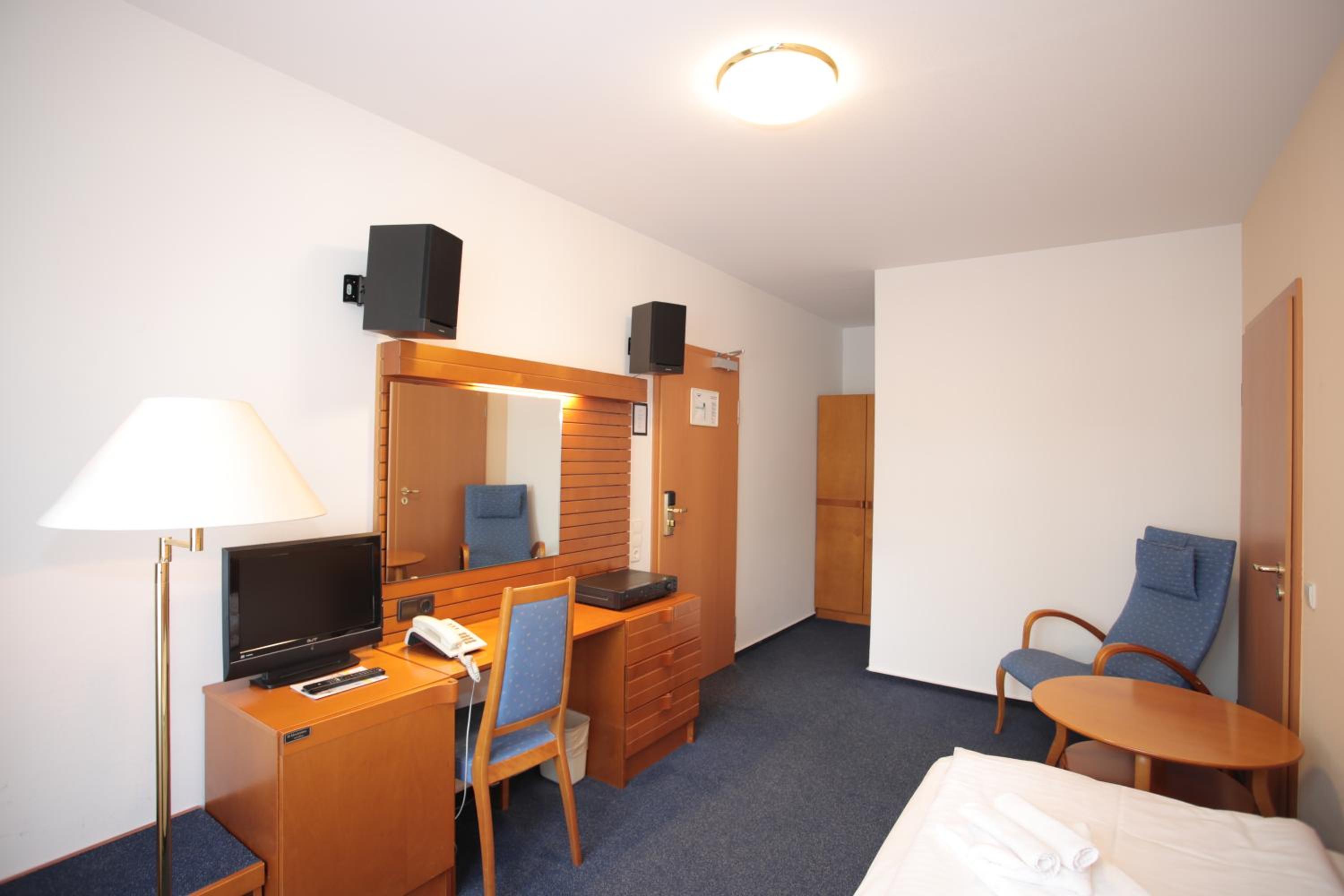 Single Room photo 3