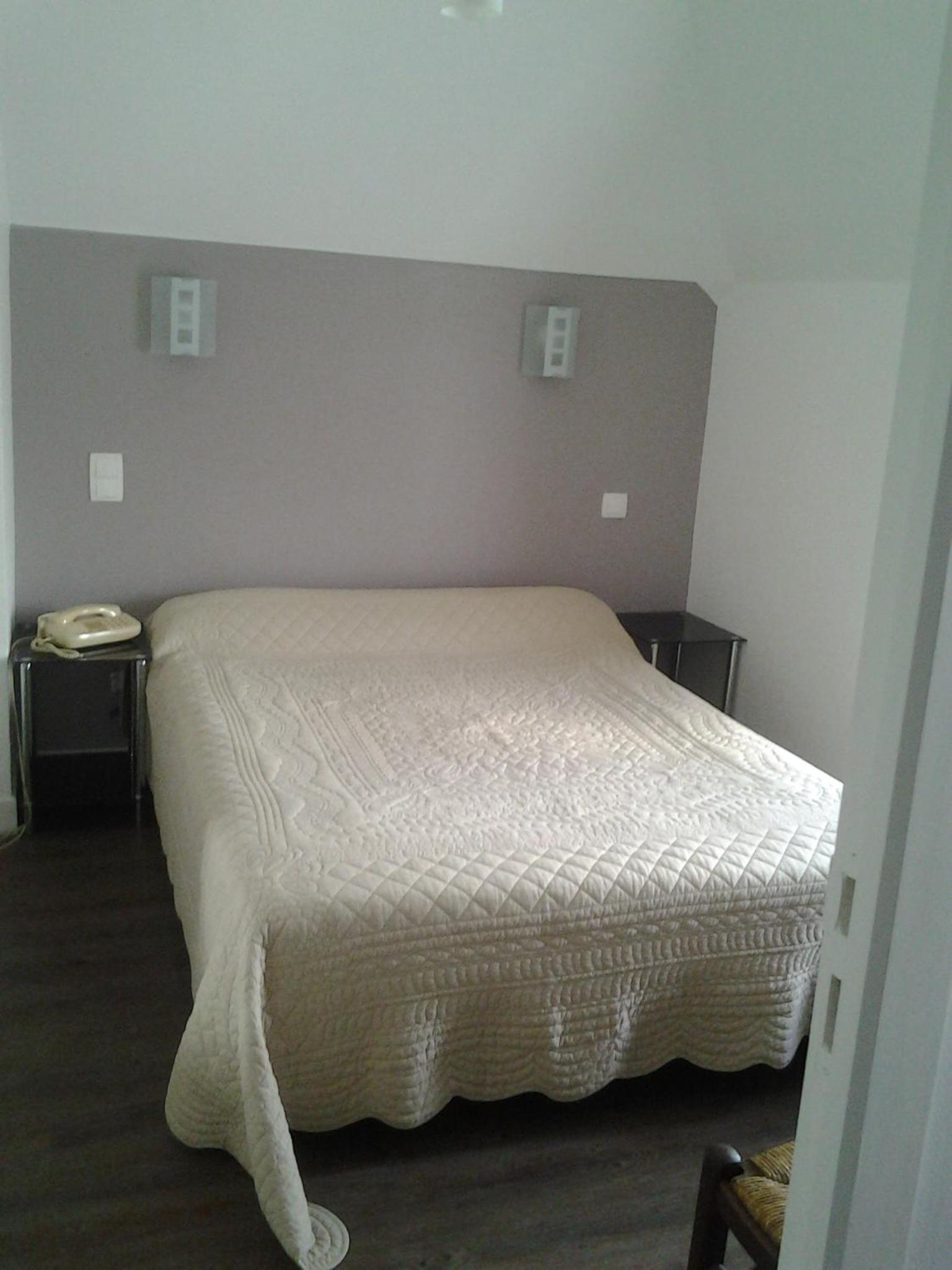 Suite - Photo 1